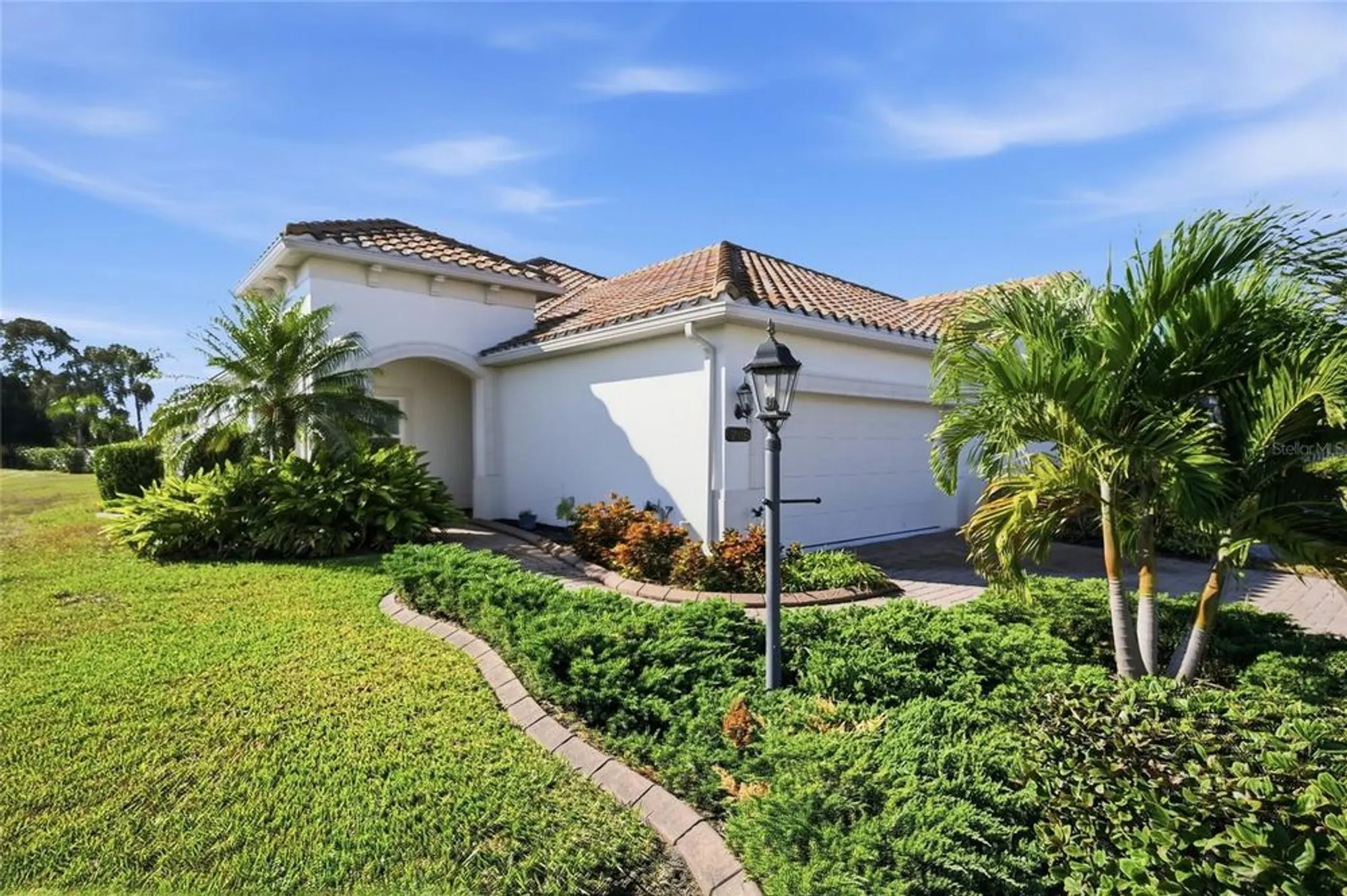Property Slideshow image 1 of 50 | 7105 vista bella dr, Bradenton, FL, 34209
