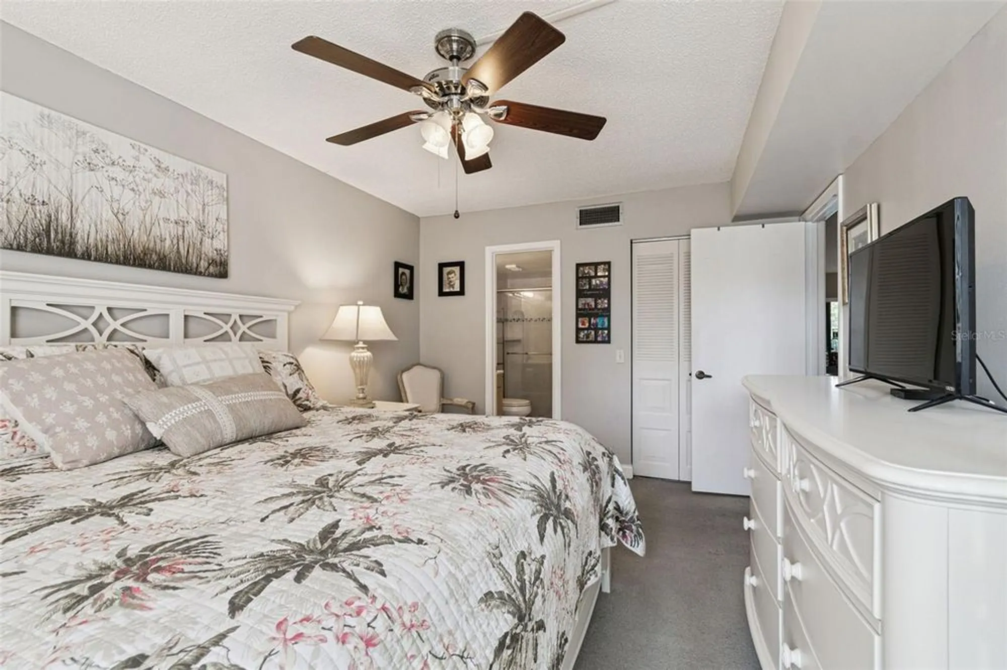 Property Slideshow image 19 of 52 | 6105 palma del mar blvd s apt 120, Saint Petersburg, FL, 33715