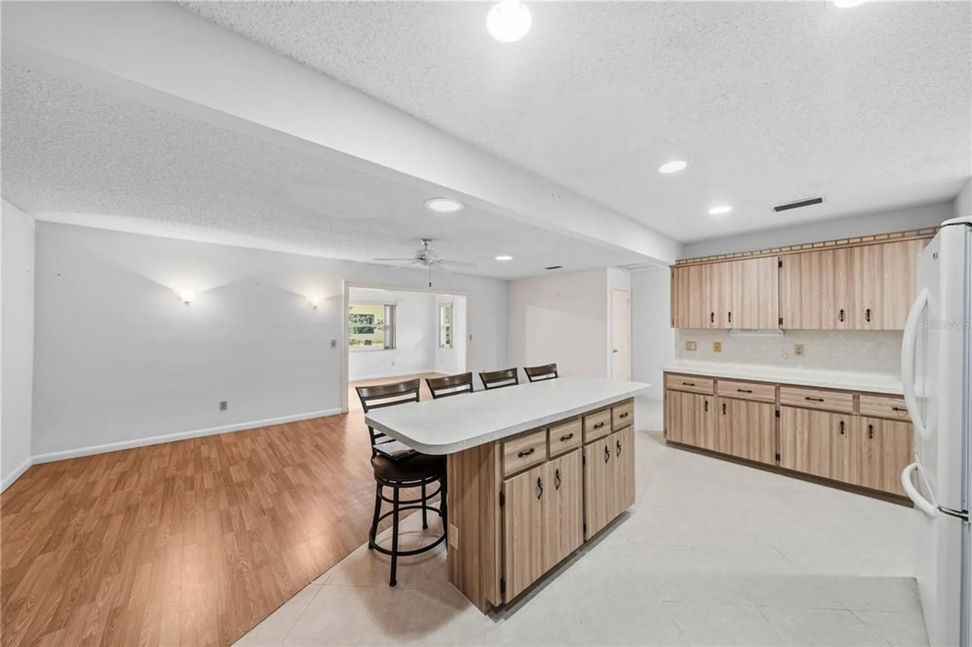 Property Slideshow image 17 of 60 | 8420 sw 92nd st b, Ocala, FL, 34481