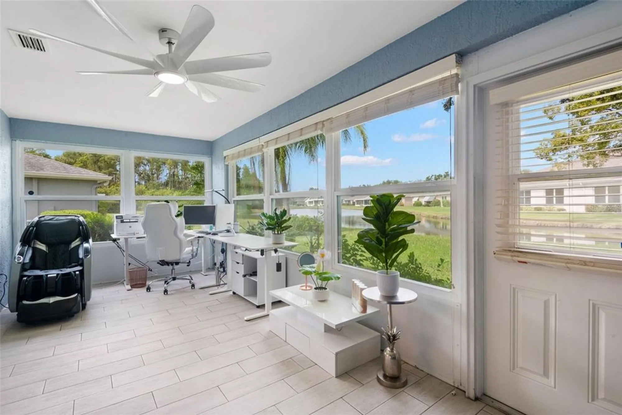 Property Slideshow image 22 of 61 | 713 manchester woods dr, Sun City Center, FL, 33573