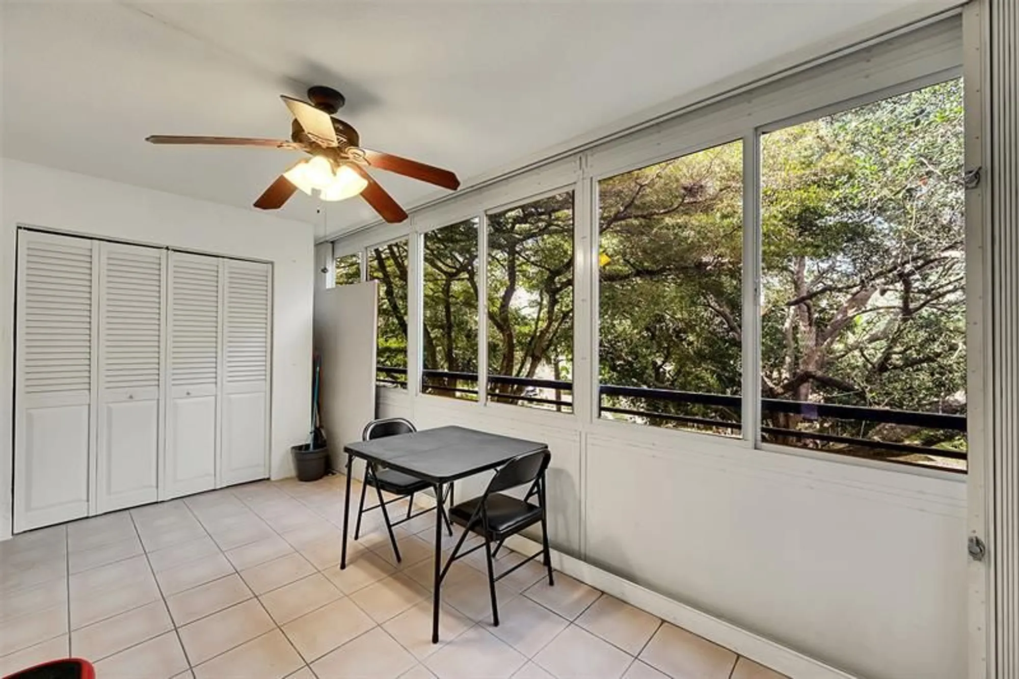 Property Slideshow image 7 of 27 | 1901 bermuda cir l3, Coconut Creek, FL, 33066