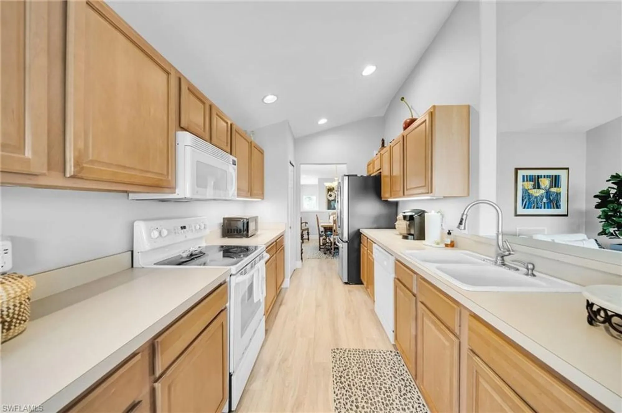 Property Slideshow image 10 of 35 | 9636 hemingway ln 4201, Fort Myers, FL, 33913