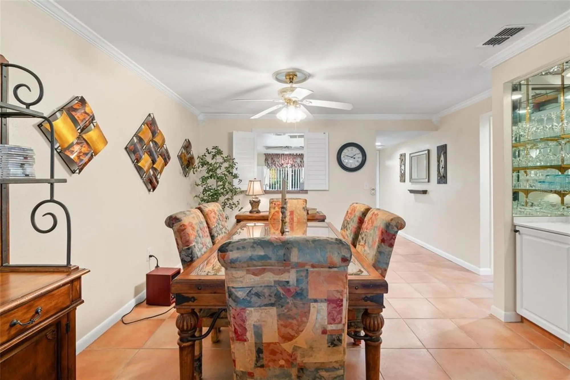 Property Slideshow image 6 of 40 | 19029 us highway 19 apt 25d, Clearwater, FL, 33764