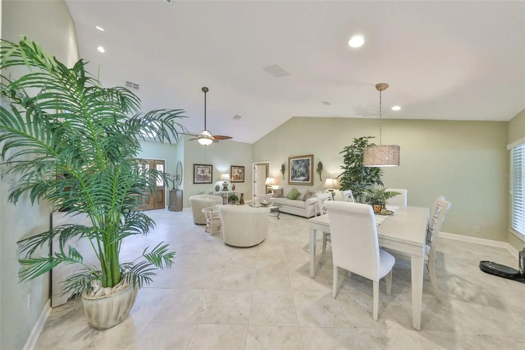 Property Slideshow image 11 of 59 | 1928 east view dr, Sun City Center, FL, 33573