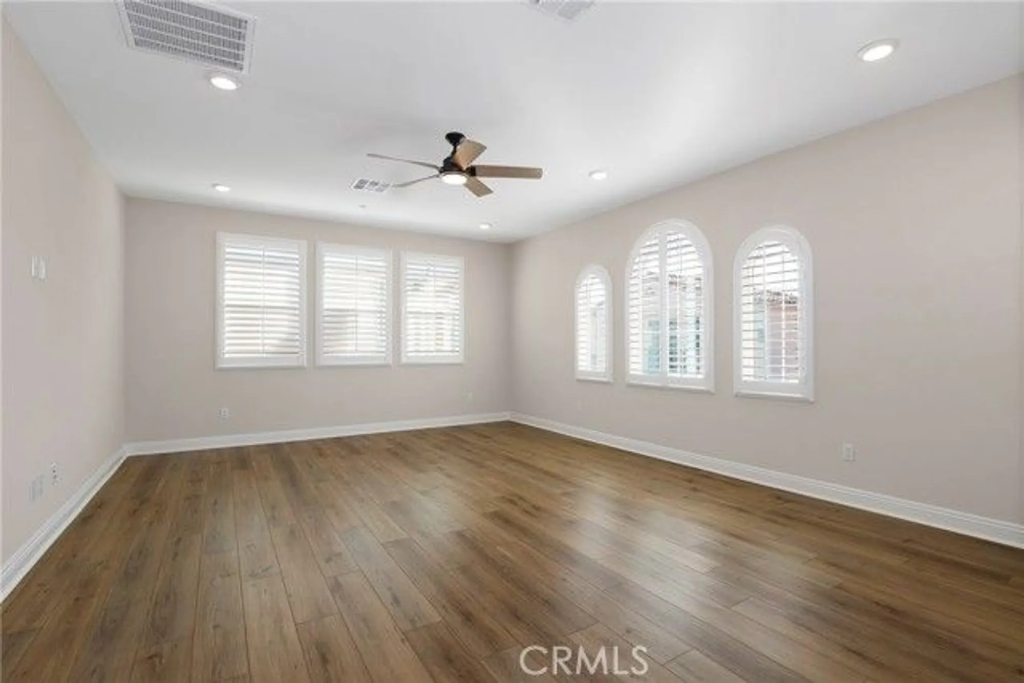 Property Slideshow image 21 of 33 | 20506 galloway dr, Saugus, CA, 91350