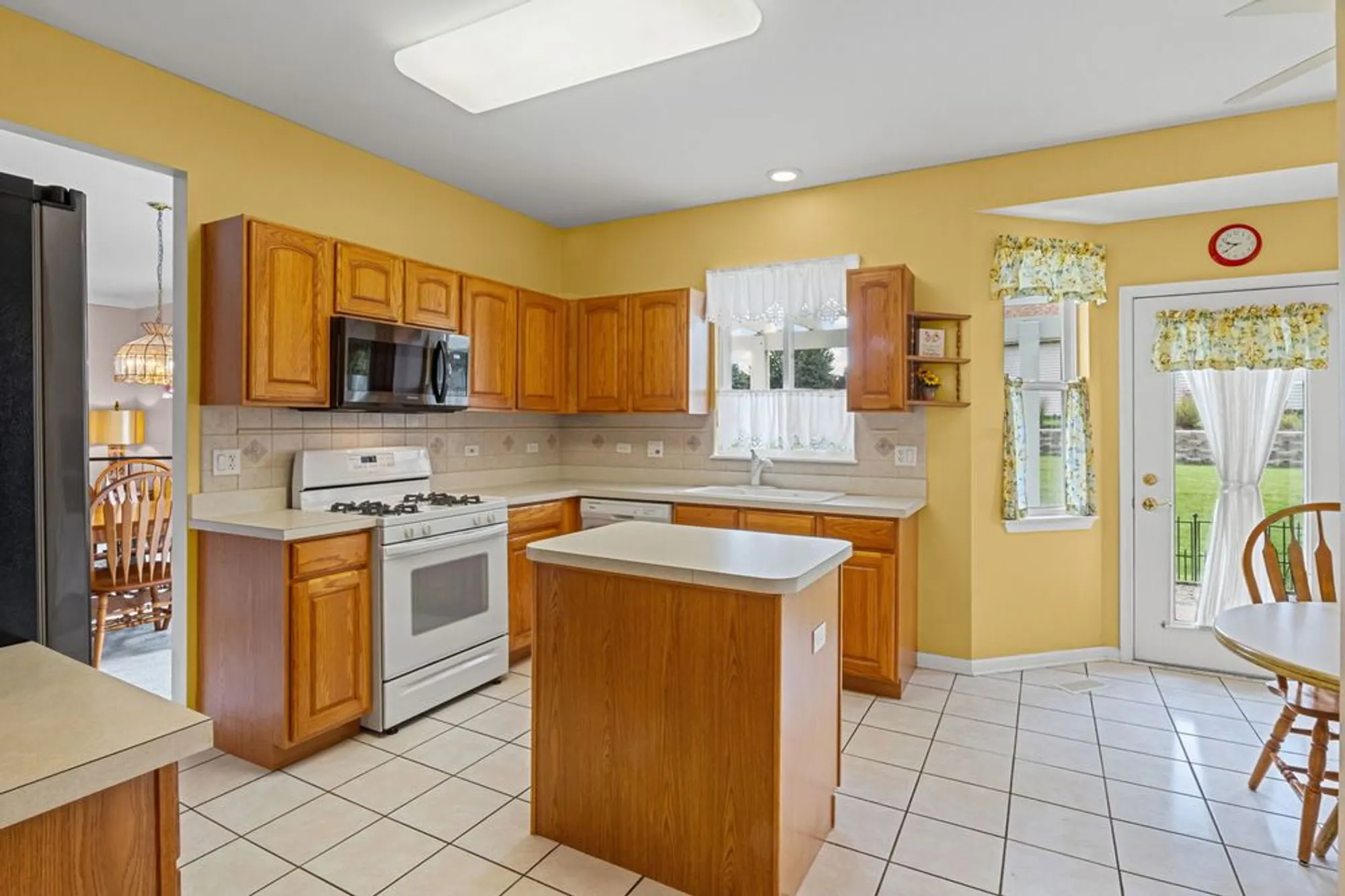Property Slideshow image 10 of 25 | 21331 w juniper ln, Plainfield, IL, 60544