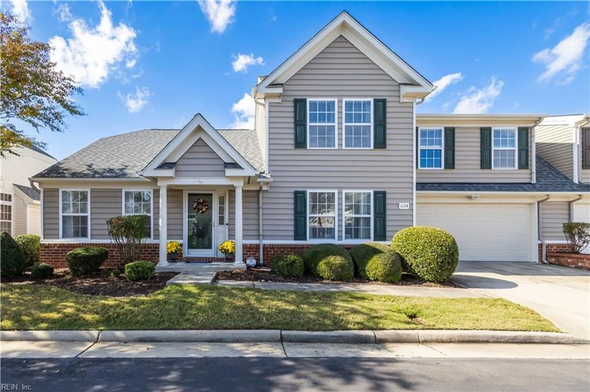 Property Slideshow image 1 of 45 | 1134 alexandria ln, Chesapeake, VA, 23320