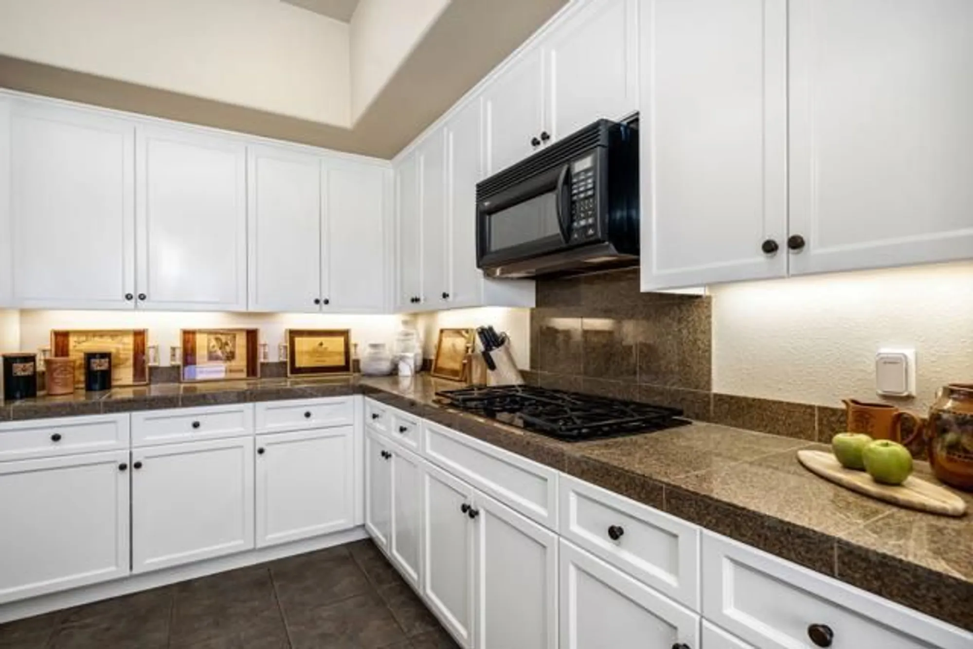 Property Slideshow image 25 of 52 | 80240 merion, La Quinta, CA, 92253