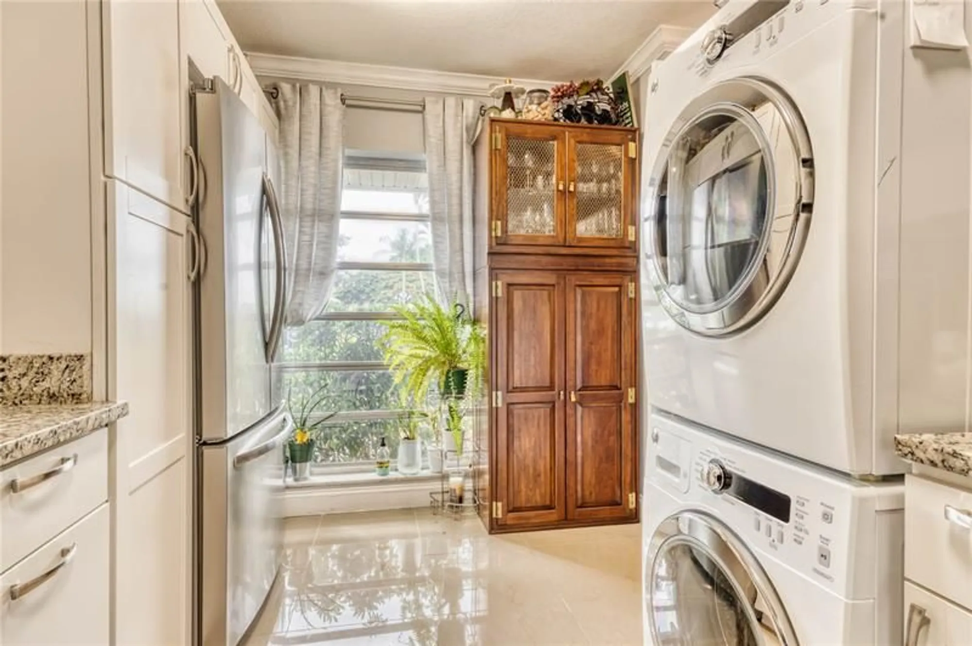 Property Slideshow image 8 of 16 | 8751 chevy chase dr # 150, Boca Raton, FL, 33433