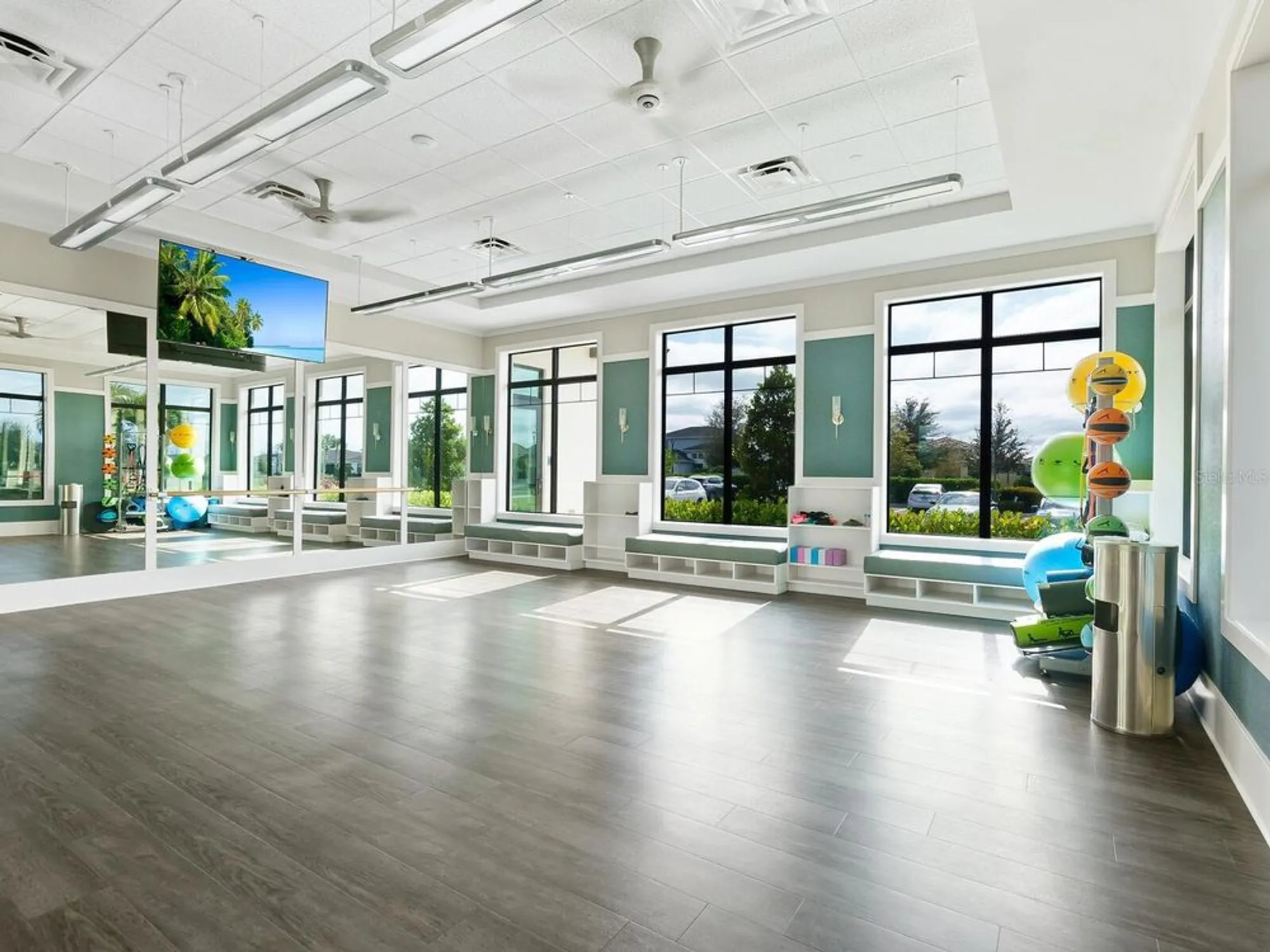 Property Slideshow image 41 of 51 | 4925 surfside cir, Bradenton, FL, 34211