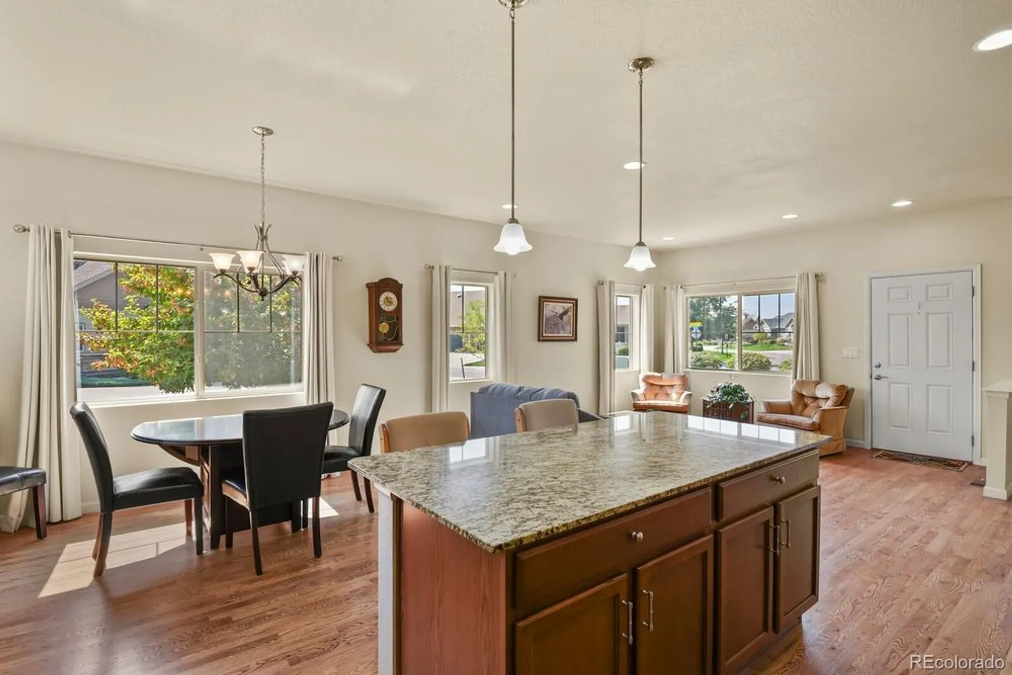 Property Slideshow image 6 of 22 | 12672 madison ct, Thornton, CO, 80241