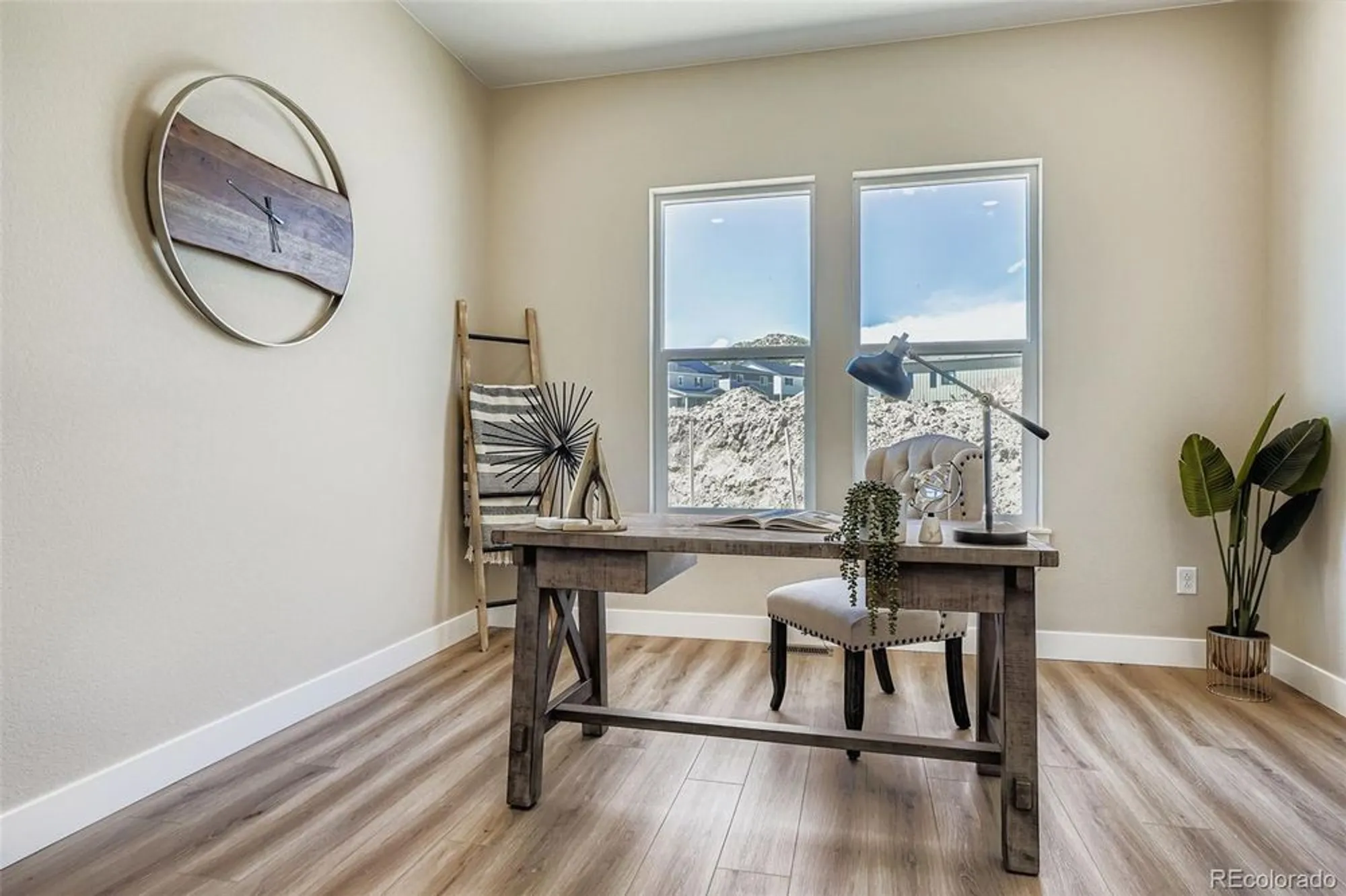 Property Slideshow image 24 of 36 | 2011 grayside cir, Castle Rock, CO, 80109