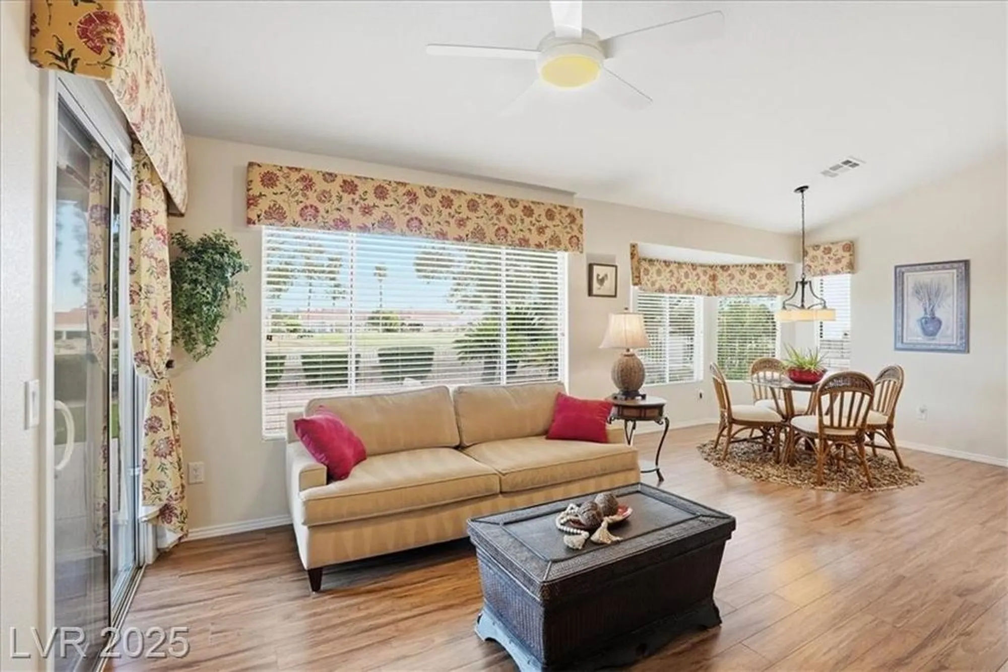 Property Slideshow image 5 of 52 | 2904 castle bar dr, Las Vegas, NV, 89134