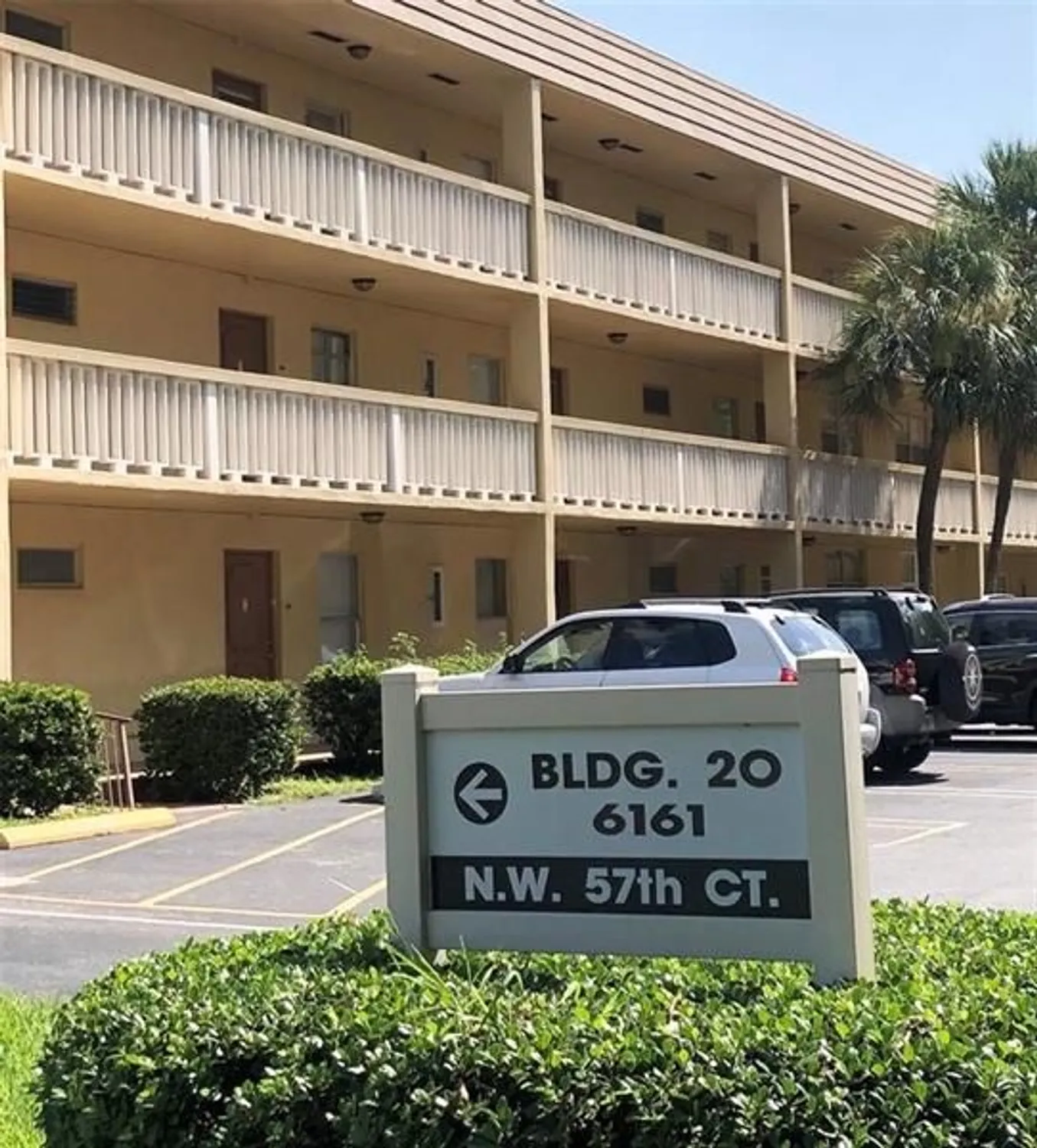 Property Slideshow image 17 of 19 | 6161 nw 57th ct apt 207, Tamarac, FL, 33319