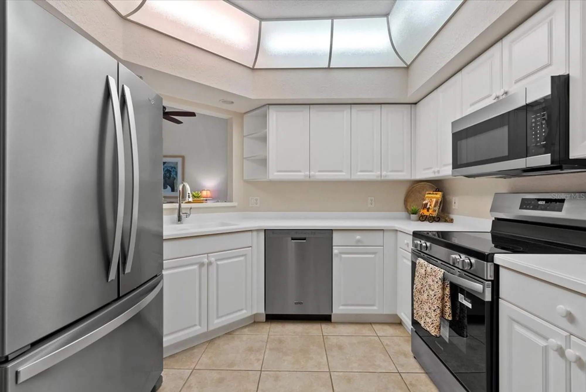 Property Slideshow image 10 of 28 | 7243 cedar hollow cir, Bradenton, FL, 34203