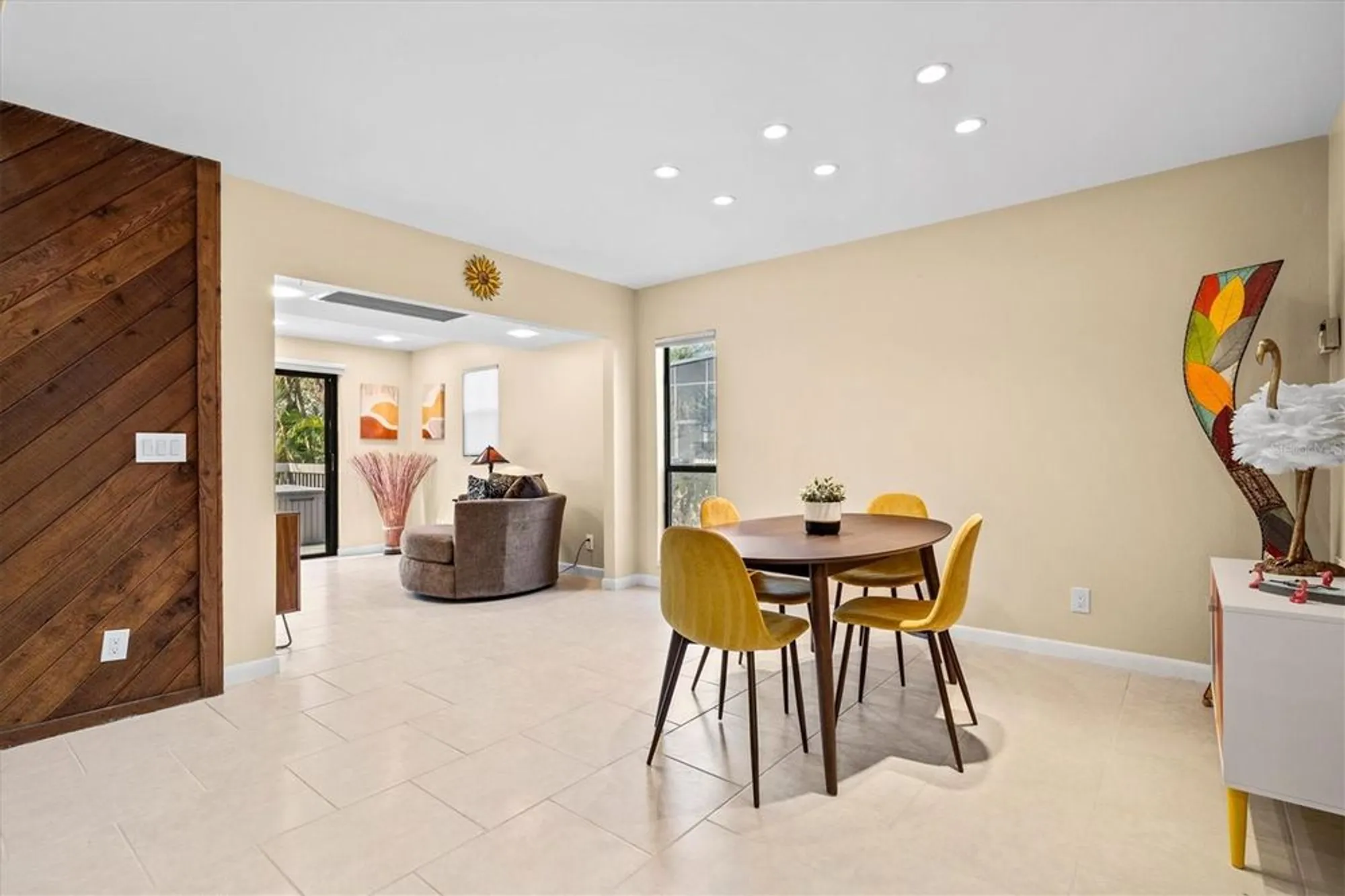 Property Slideshow image 27 of 69 | 1447 landings cir # 68, Sarasota, FL, 34231