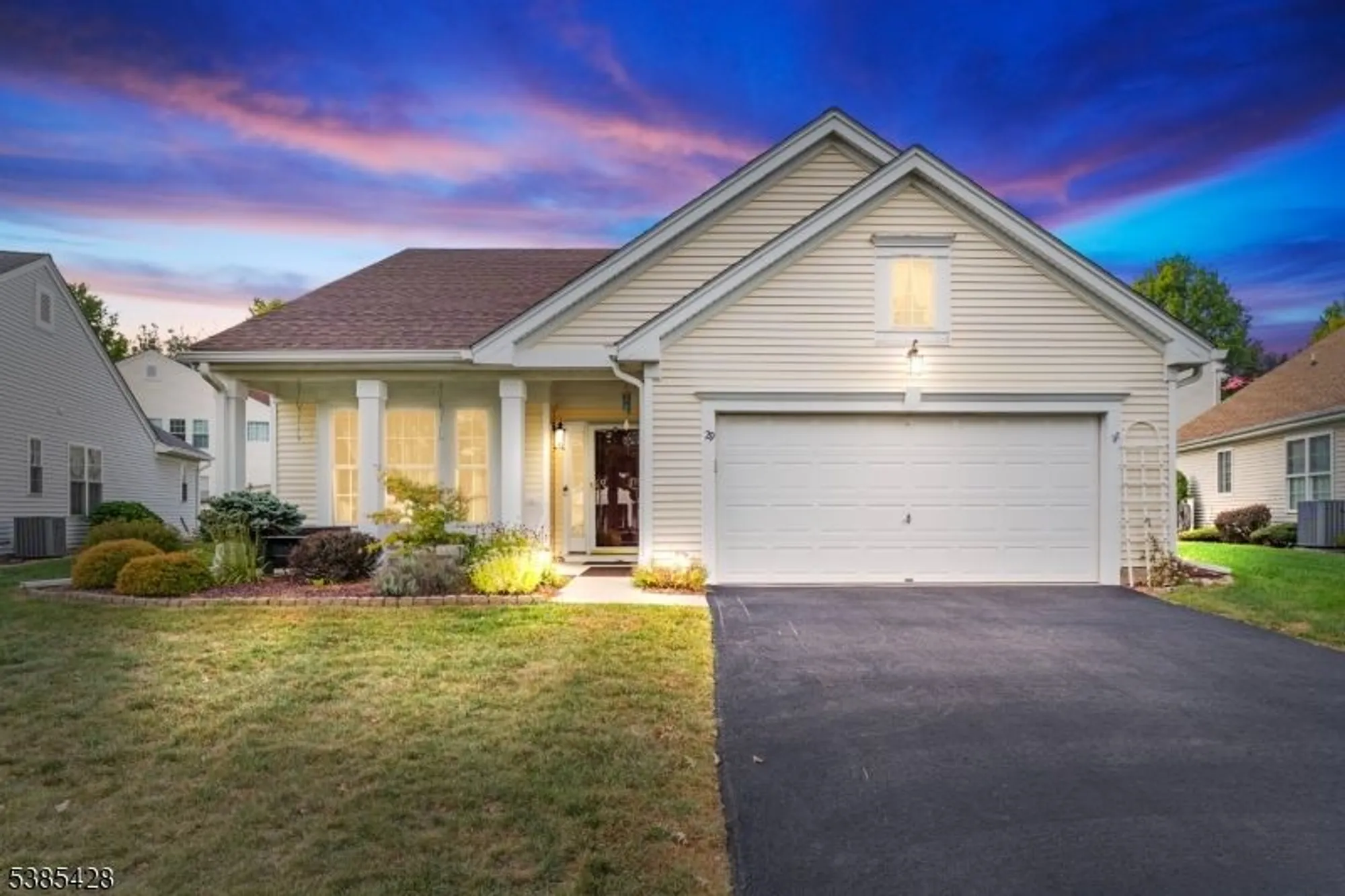 Property Slideshow image 1 of 48 | 29 stafford ln, Belvidere, NJ, 07823