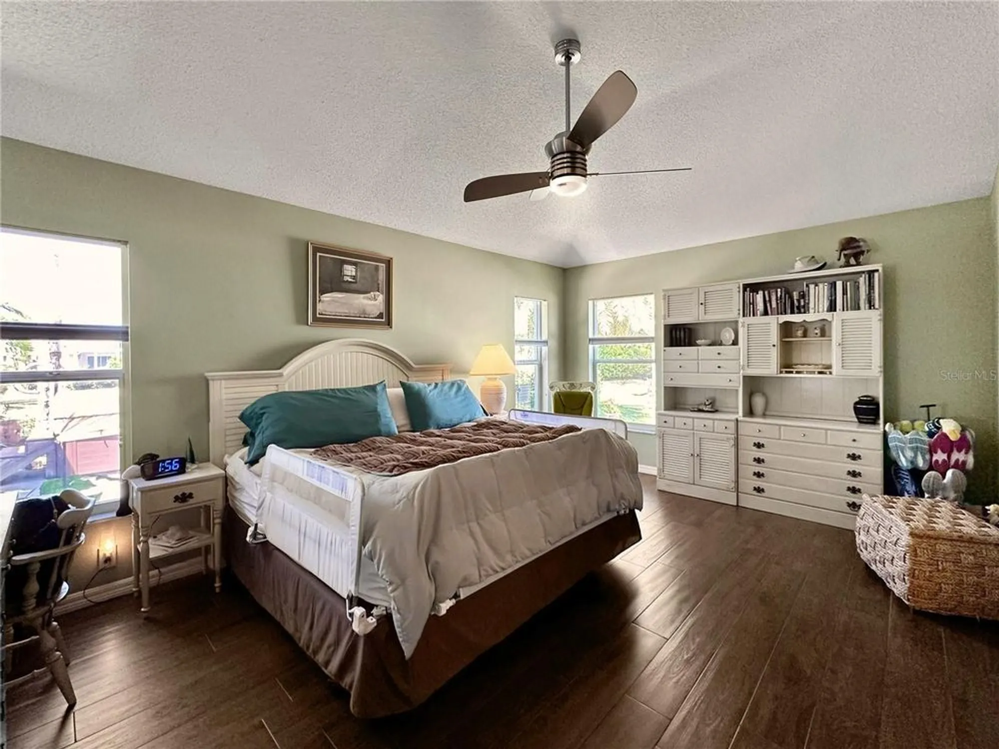 Property Slideshow image 14 of 42 | 867 castleberry cir, The Villages, FL, 32162
