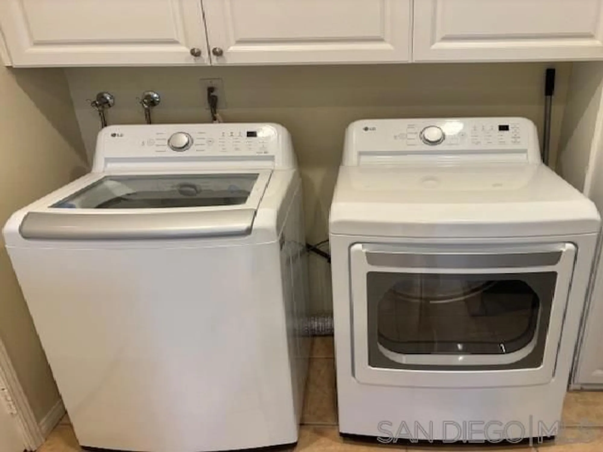 Property Slideshow image 16 of 54 | 3651 north way, Oceanside, CA, 92056