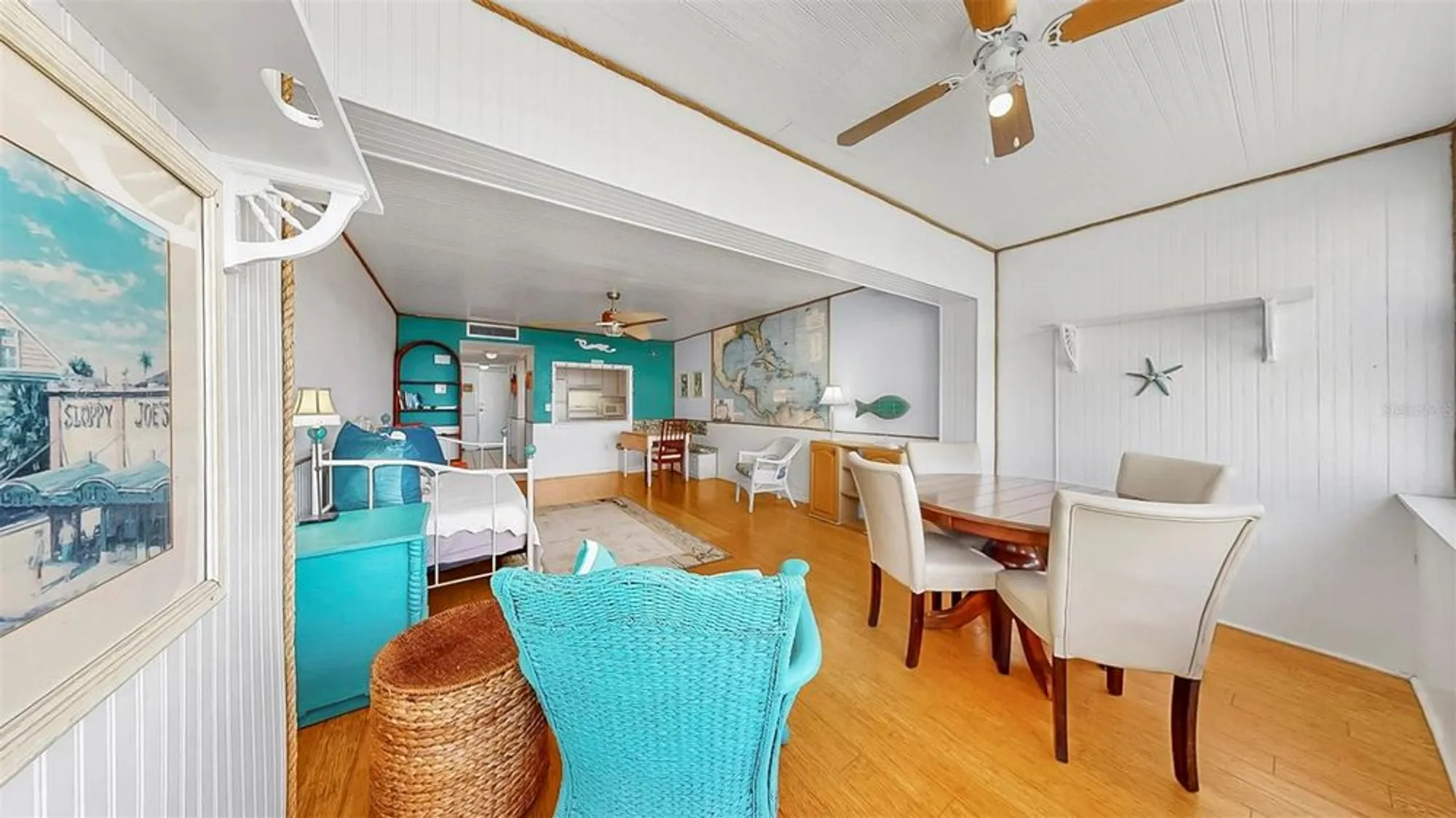 Property Slideshow image 35 of 46 | 4550 cove cir apt 605, Saint Petersburg, FL, 33708