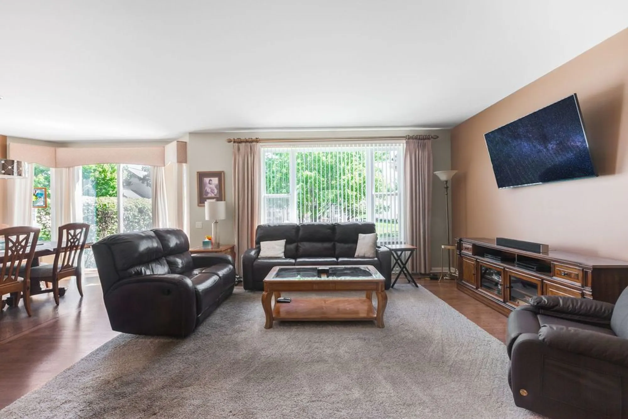 Property Slideshow image 6 of 25 | 12078 spring creek dr, Huntley, IL, 60142