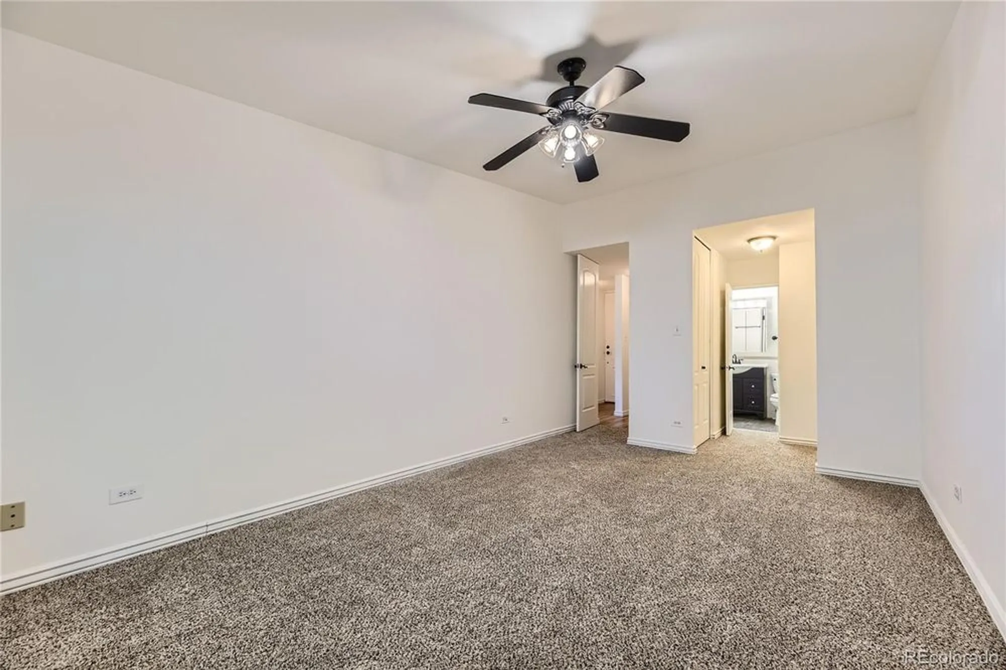 Property Slideshow image 7 of 15 | 735 s clinton st apt 5b, Denver, CO, 80247