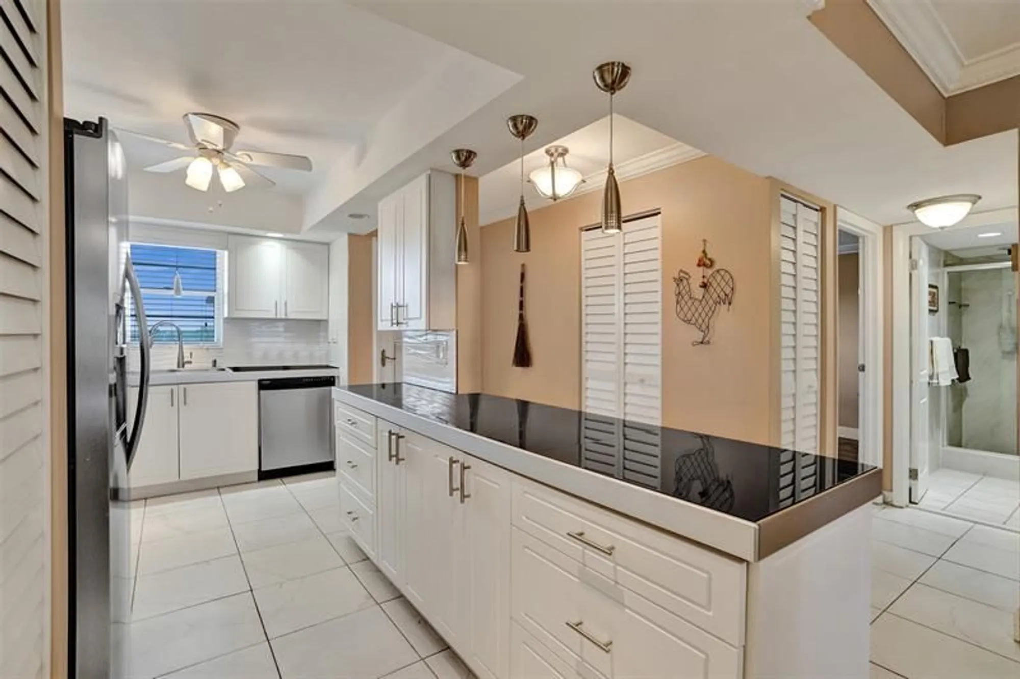 Property Slideshow image 10 of 48 | 5860 nw 44th st 603, Lauderhill, FL, 33319