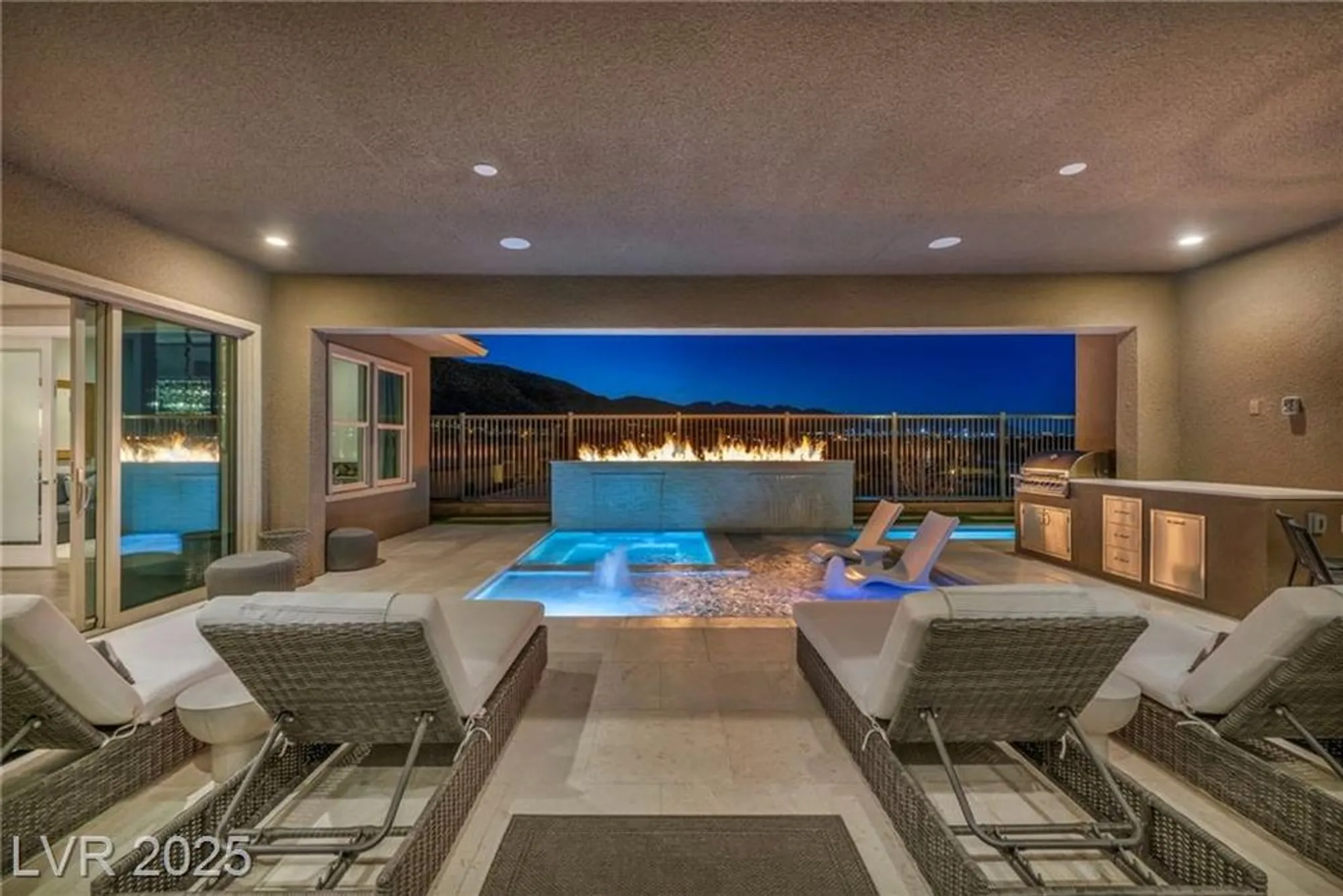 Property Slideshow image 5 of 95 | 10096 amethyst hills st, Las Vegas, NV, 89148