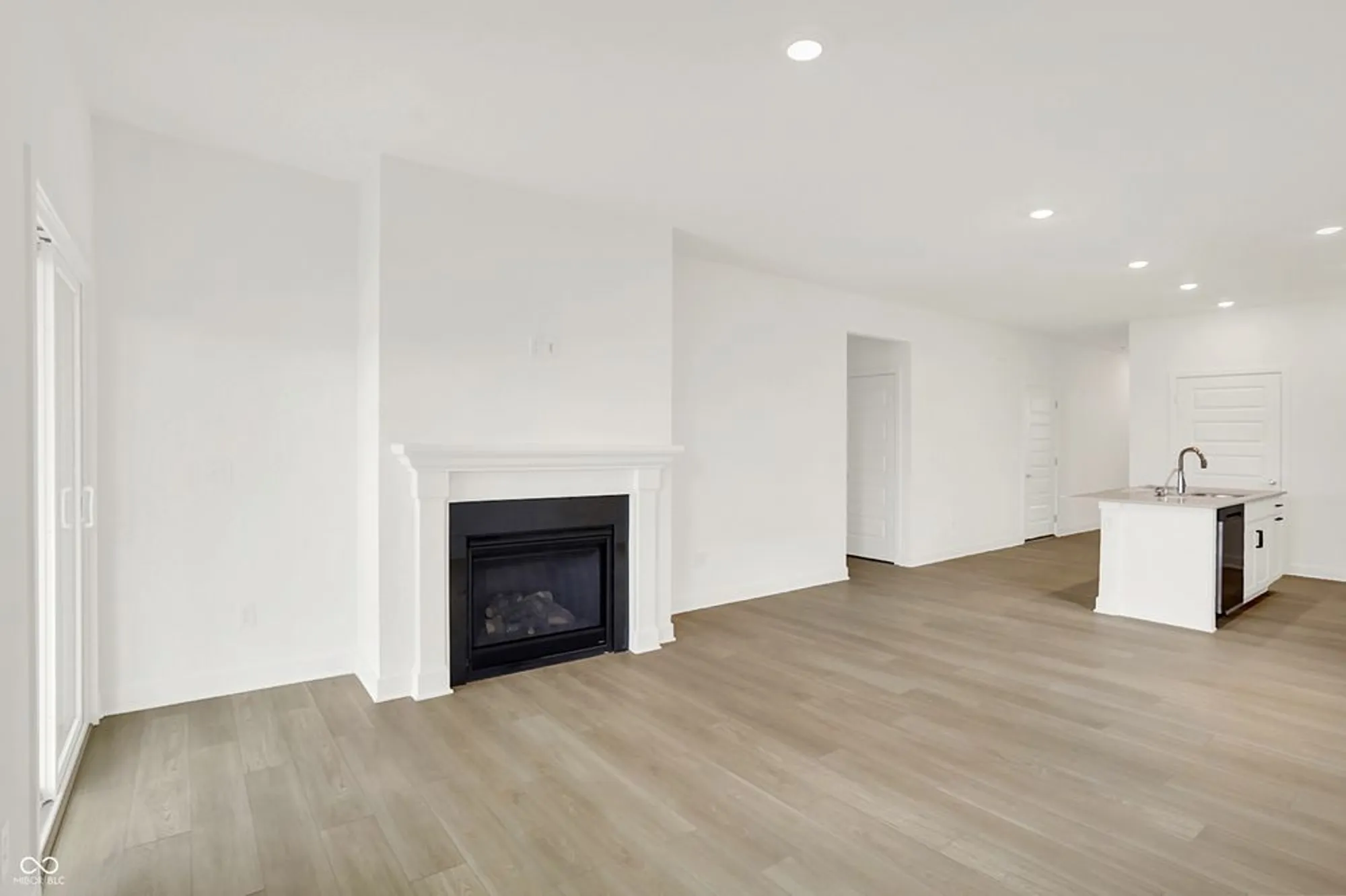 Property Slideshow image 15 of 34 | 5270 nettleton way, Avon, IN, 46123