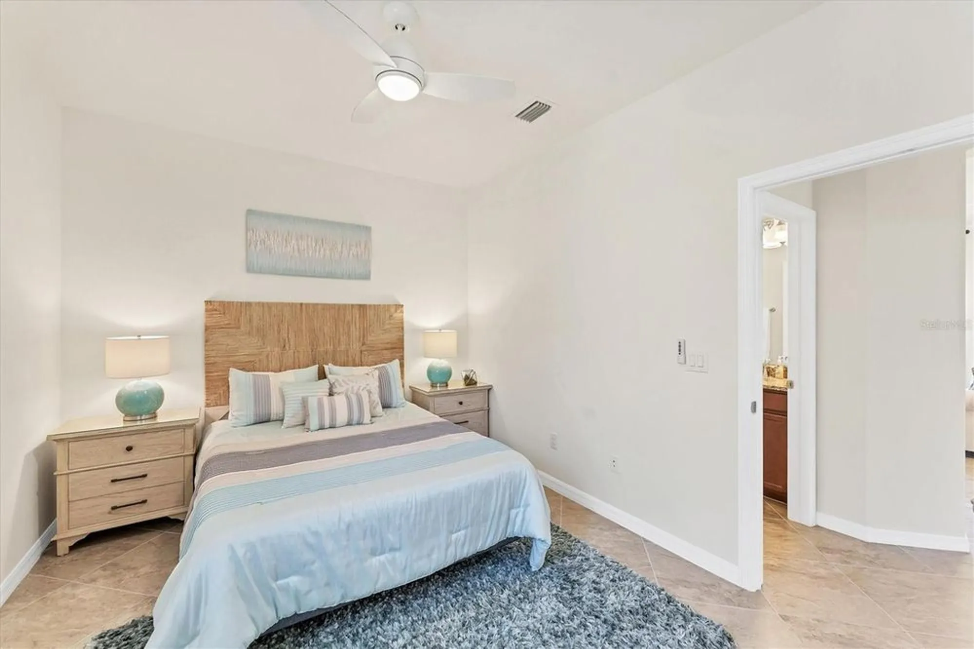 Property Slideshow image 20 of 47 | 10072 cozy grove dr, Venice, FL, 34293