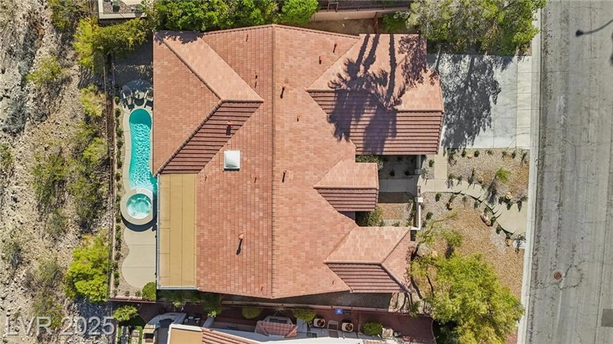 Property Slideshow image 79 of 82 | 2386 hardin ridge dr, Henderson, NV, 89052