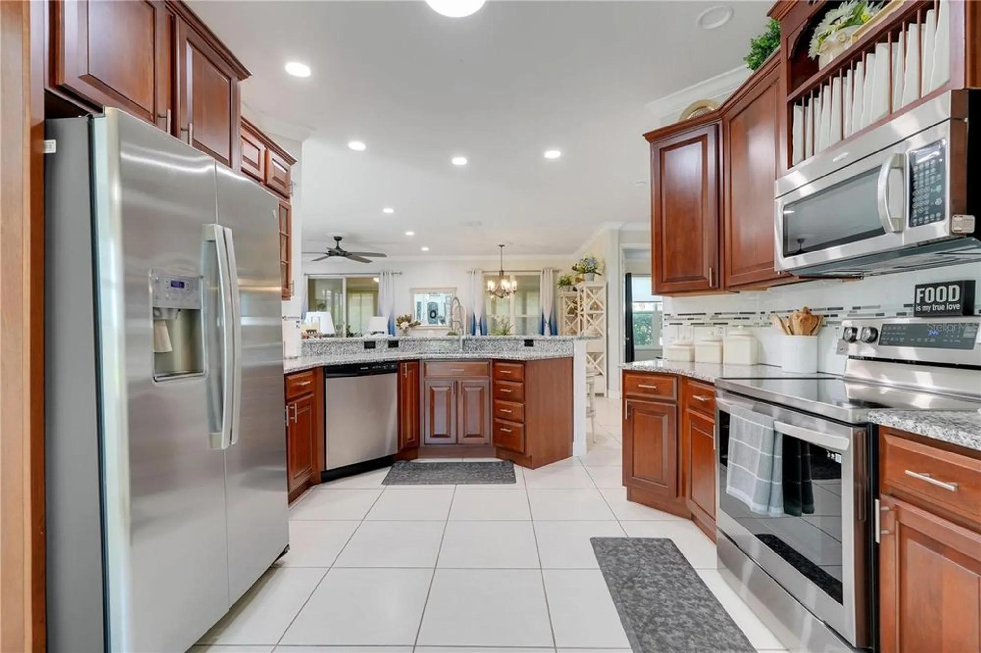 Property Slideshow image 18 of 47 | 217 lake cassidy dr, Kissimmee, FL, 34759