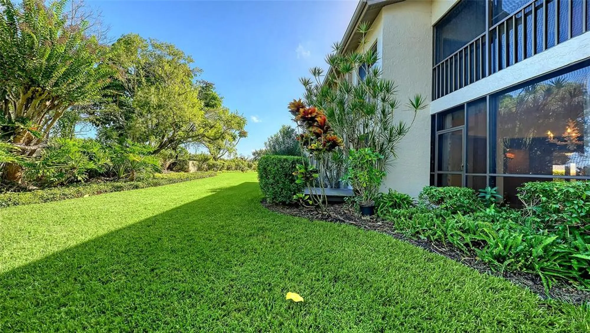 Property Slideshow image 36 of 72 | 1603 starling dr # 101, Sarasota, FL, 34231