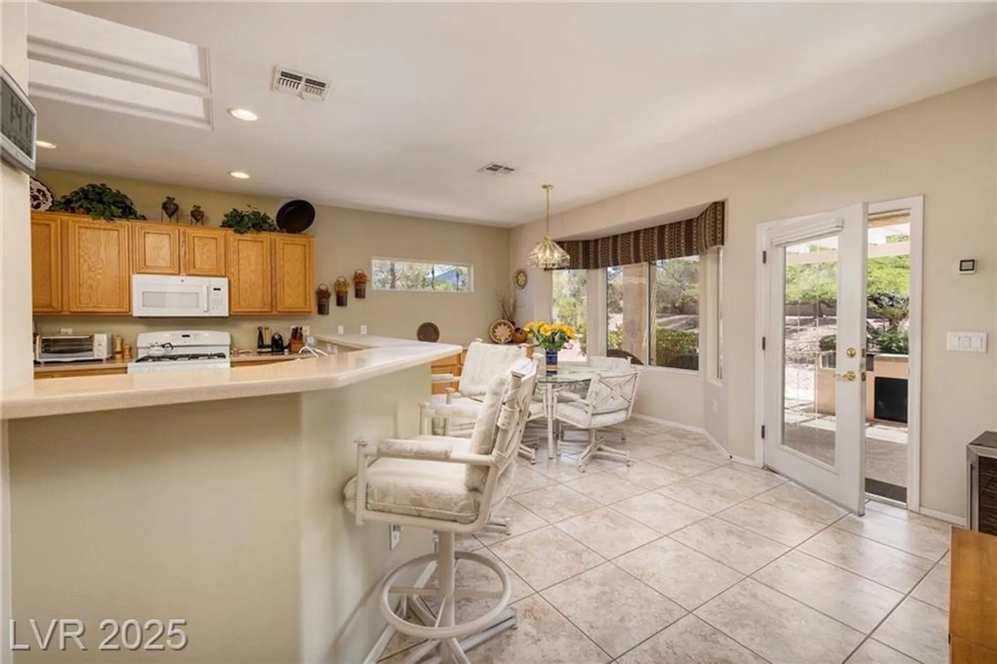 Property Slideshow image 13 of 39 | 1620 fieldbrook st, Henderson, NV, 89052