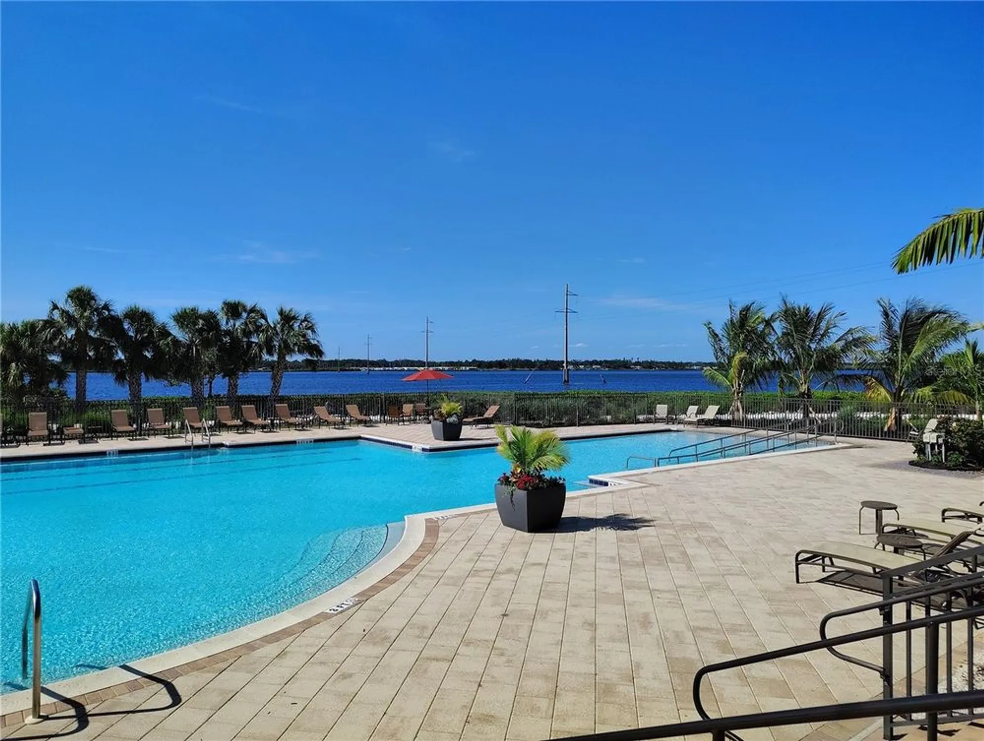 Property Slideshow image 64 of 84 | 1264 riverscape st b, Bradenton, FL, 34208