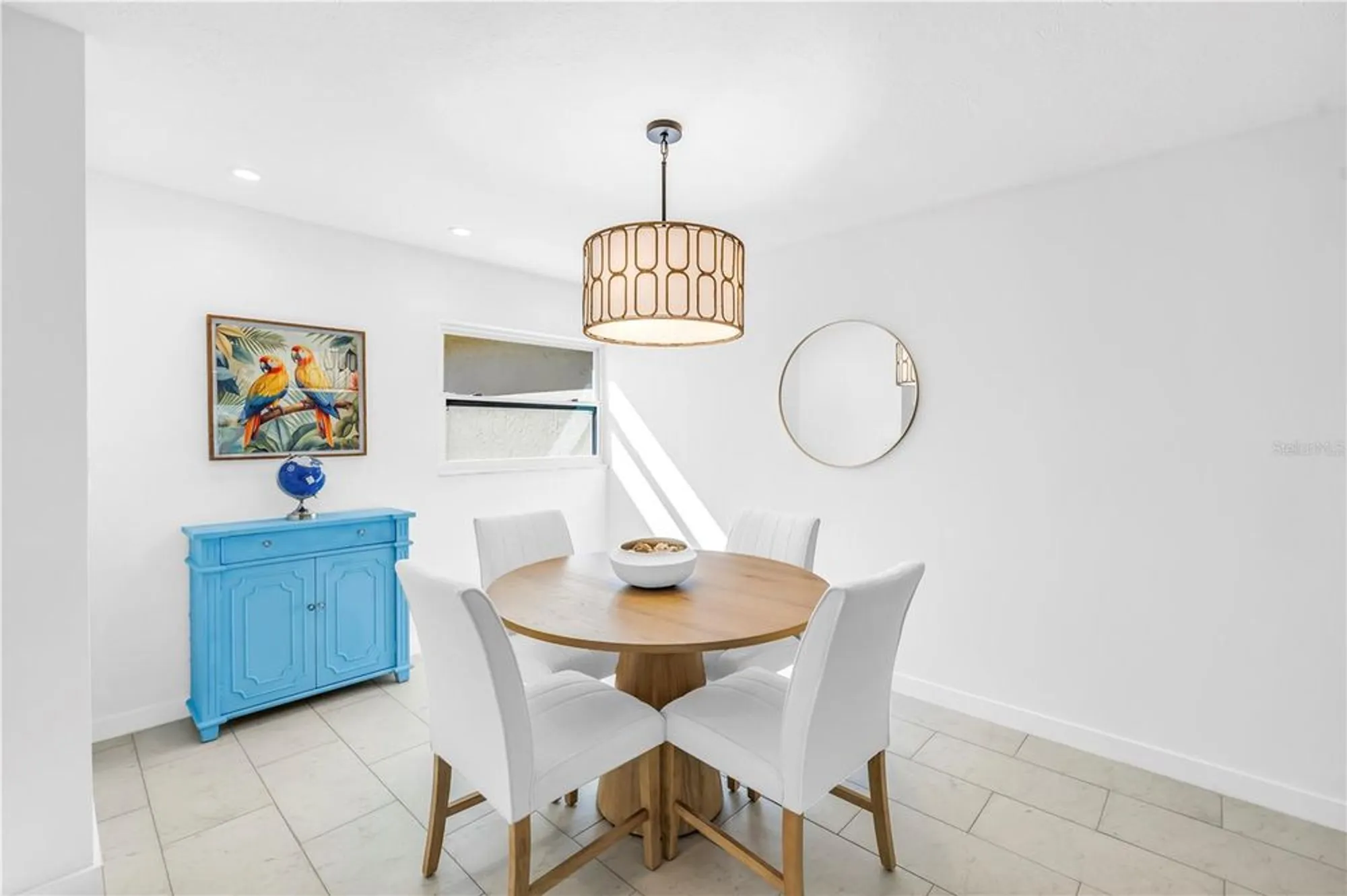 Property Slideshow image 10 of 60 | 111 whispering sands cir # v38, Sarasota, FL, 34242