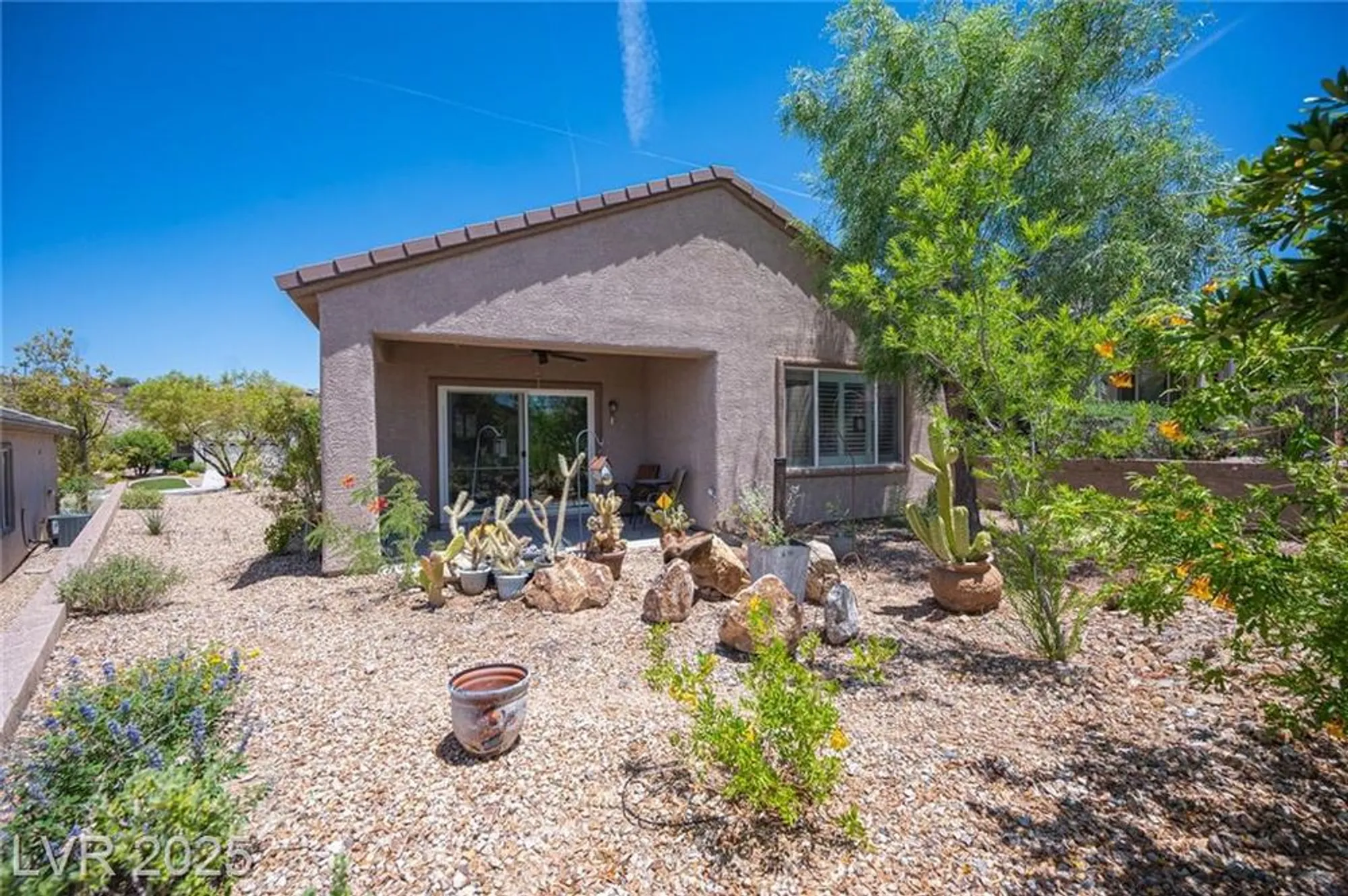 Property Slideshow image 28 of 43 | 2545 divine sky dr, Henderson, NV, 89044