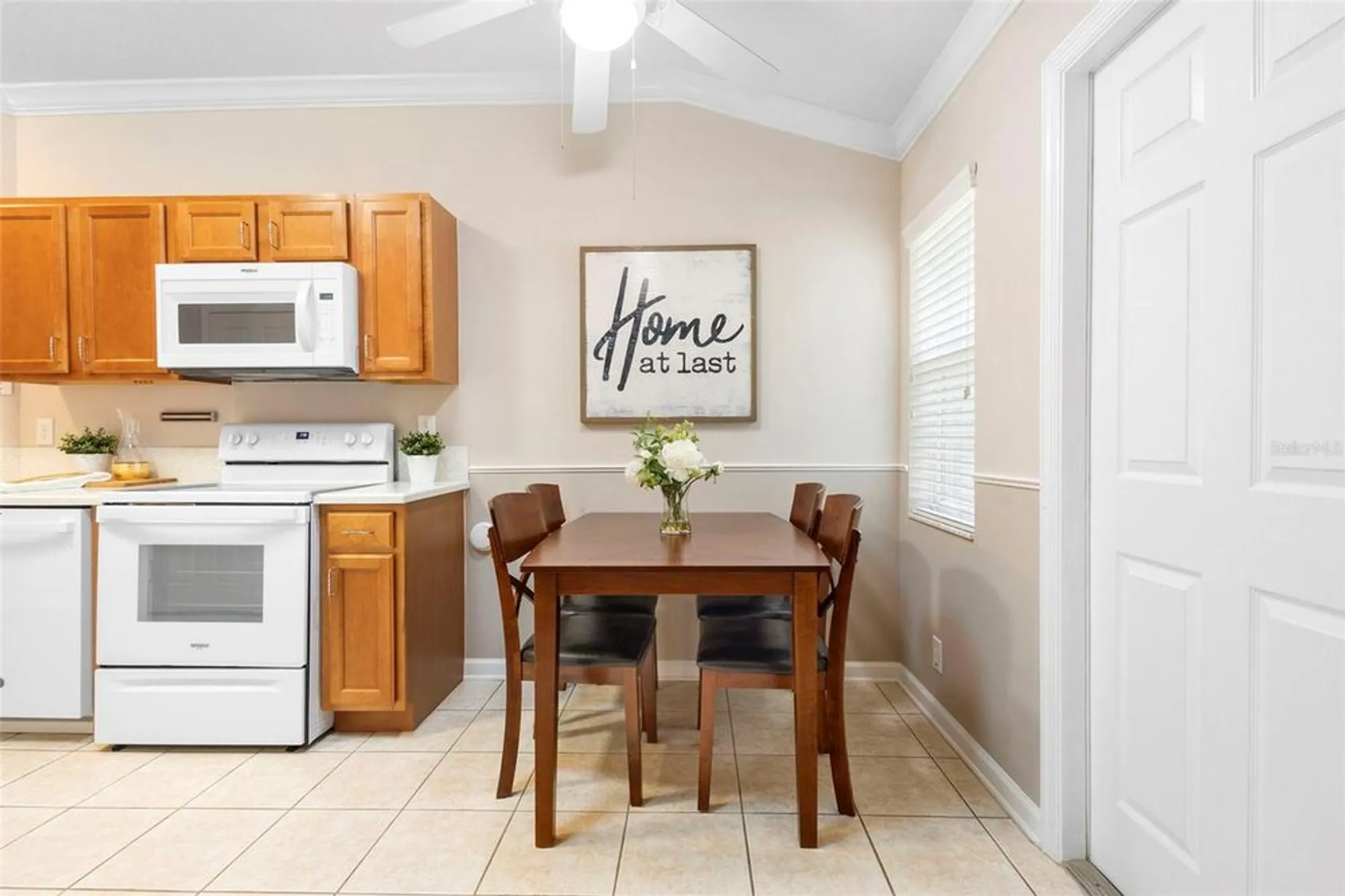 Property Slideshow image 13 of 52 | 309 stonington way, Deland, FL, 32724