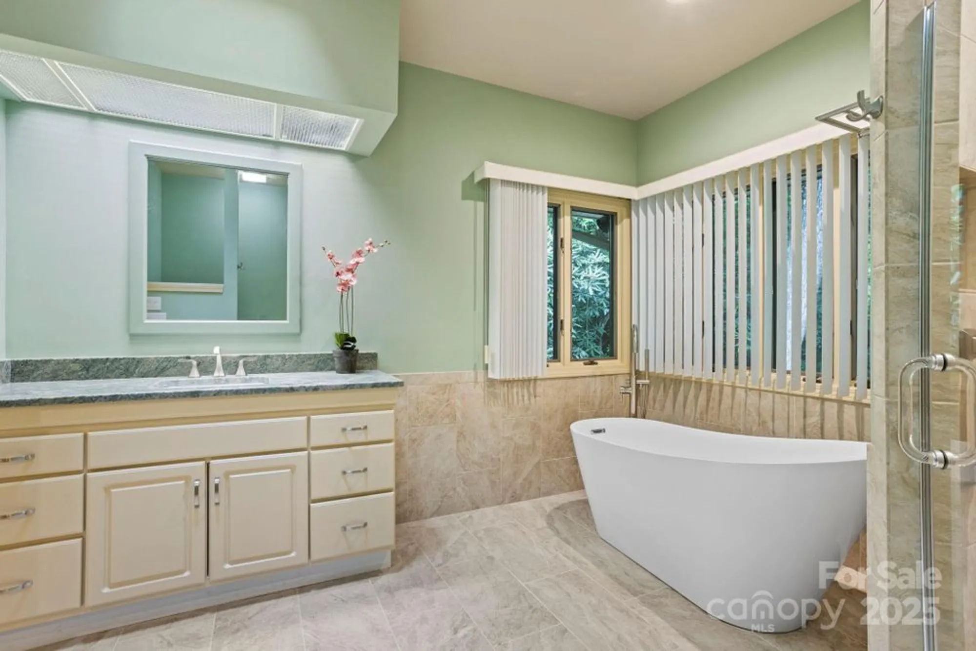 Property Slideshow image 28 of 48 | 100 elmridge dr, Flat Rock, NC, 28731