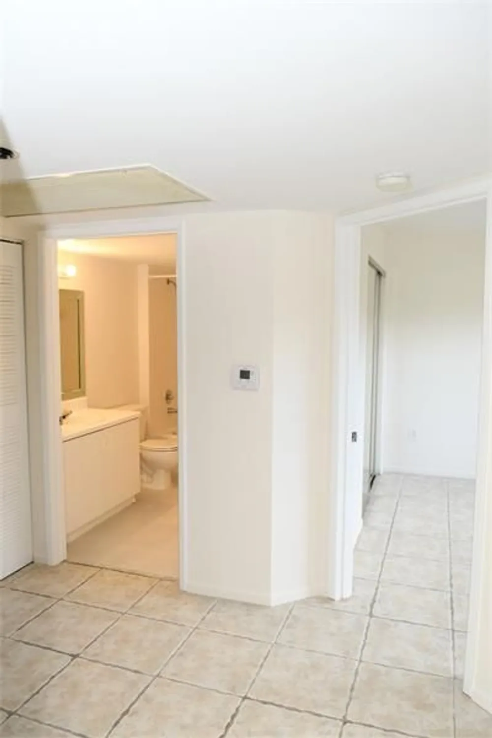 Property Slideshow image 4 of 26 | 1501 sw 131st way apt 304, Pembroke Pines, FL, 33027