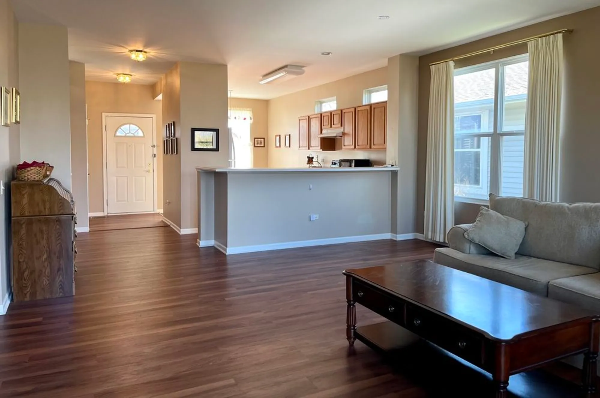 Property Slideshow image 8 of 36 | 12620 oak grove dr, Huntley, IL, 60142