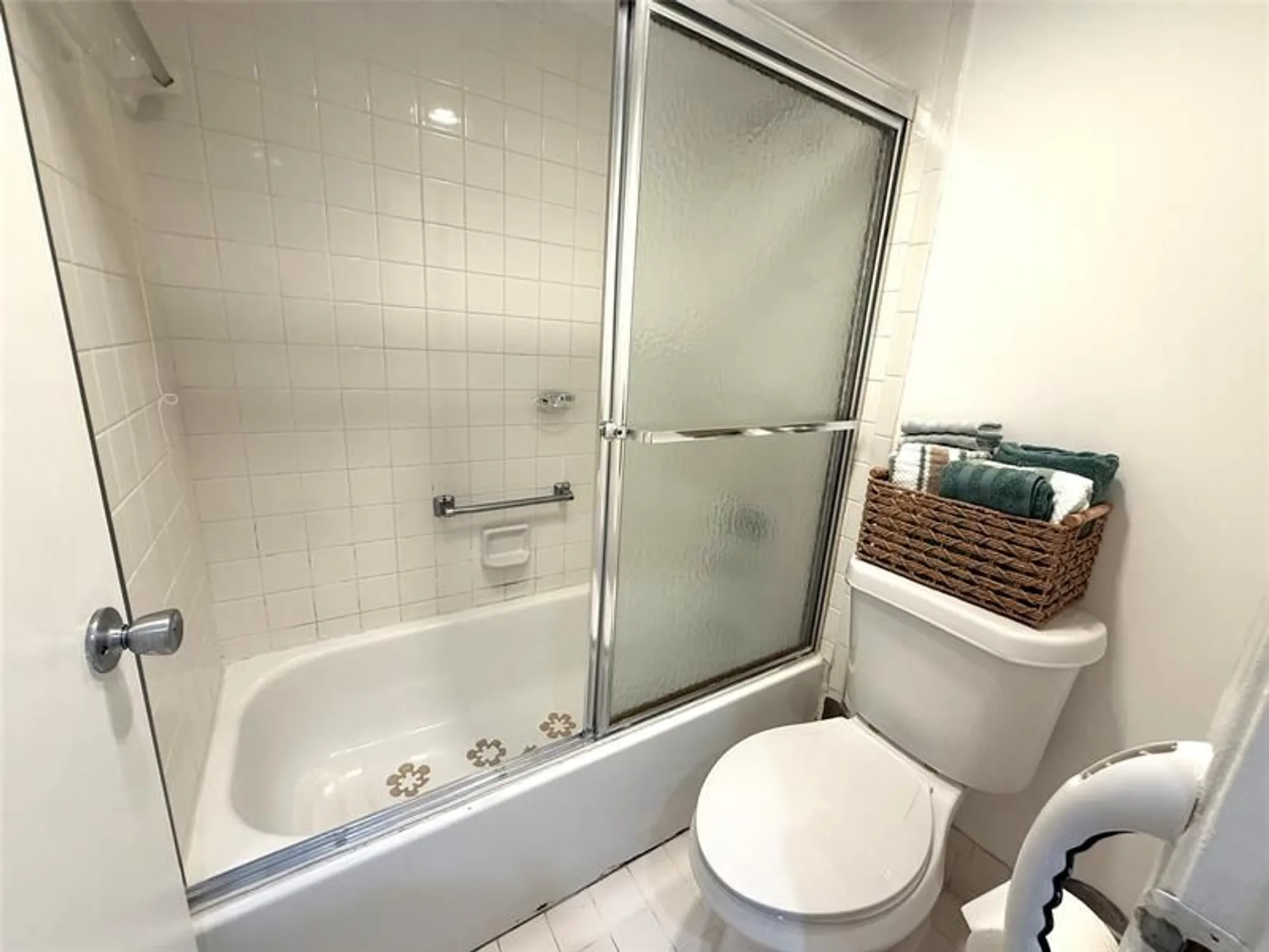 Property Slideshow image 13 of 24 | 1902 bermuda cir e1, Coconut Creek, FL, 33066