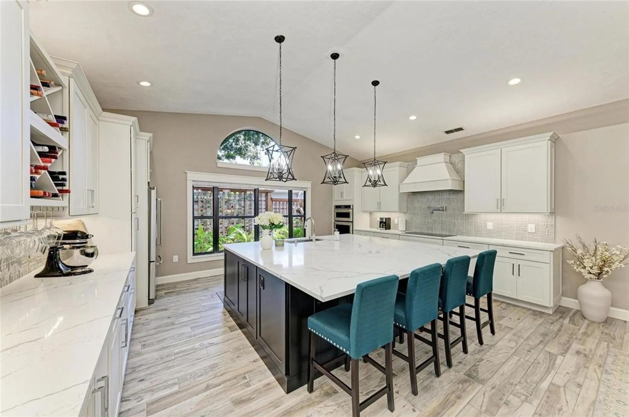 Property Slideshow image 24 of 69 | 8416 palm lakes ct, Sarasota, FL, 34243