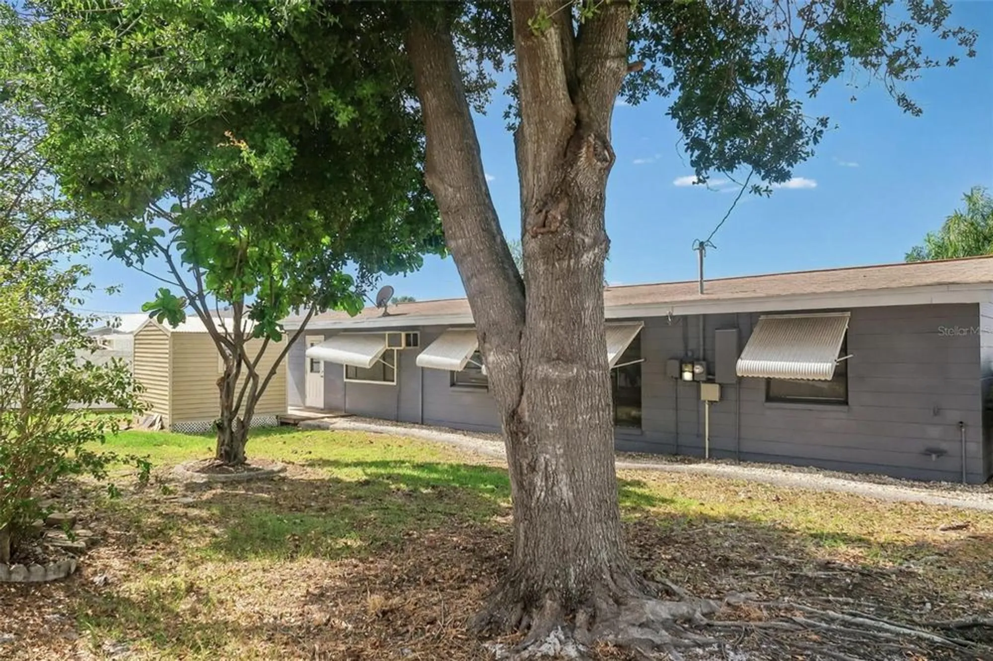 Property Slideshow image 12 of 30 | 806 oakmont ave, Sun City Center, FL, 33573