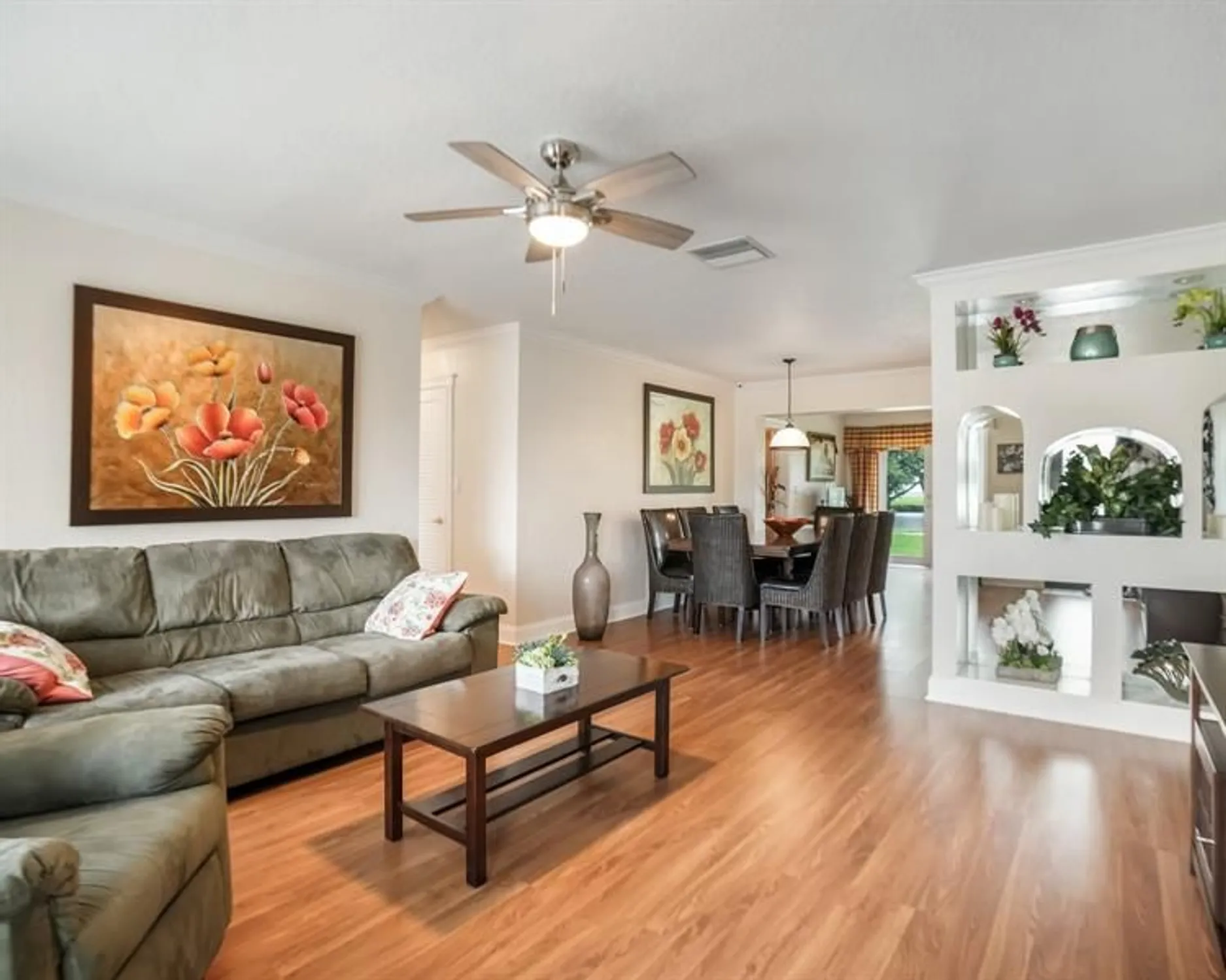 Property Slideshow image 25 of 42 | 4513 nw 43rd ter, Tamarac, FL, 33319