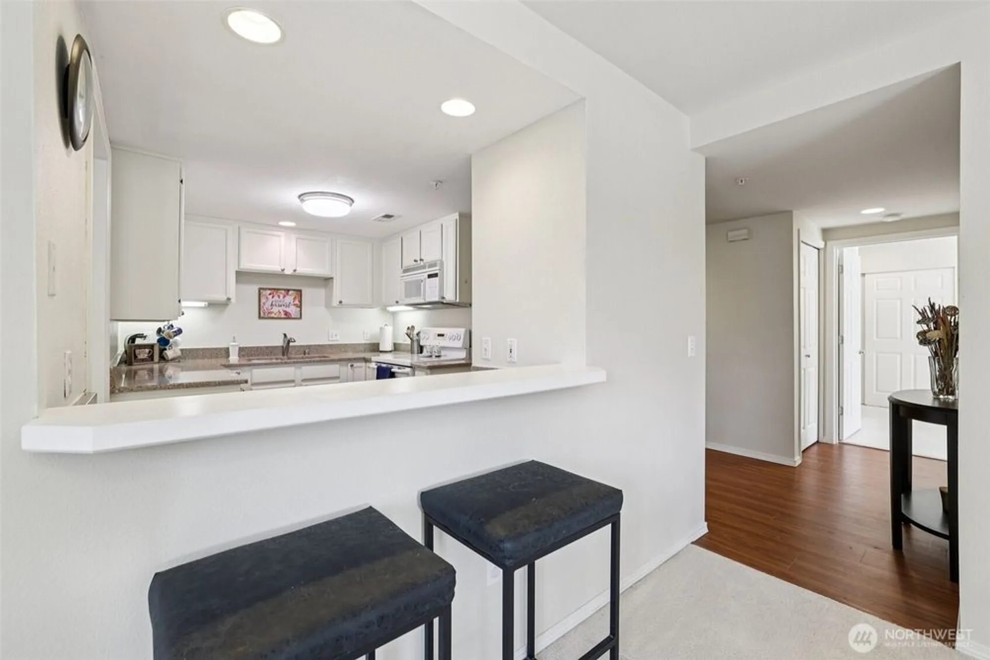 Property Slideshow image 21 of 32 | 4109 224th ln 207, Issaquah, WA, 98029
