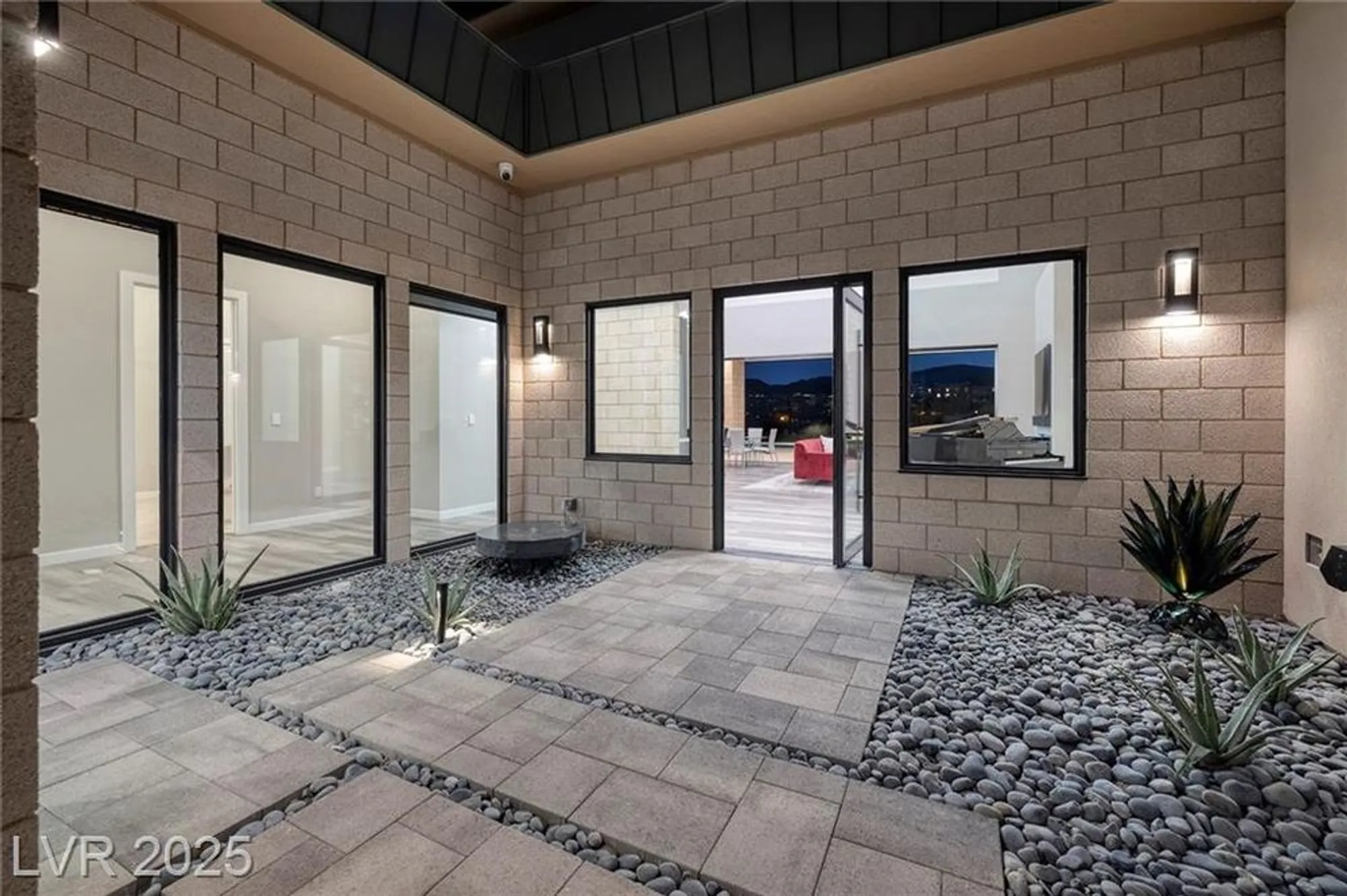 Property Slideshow image 4 of 65 | 37 reflection shores ln, Henderson, NV, 89011