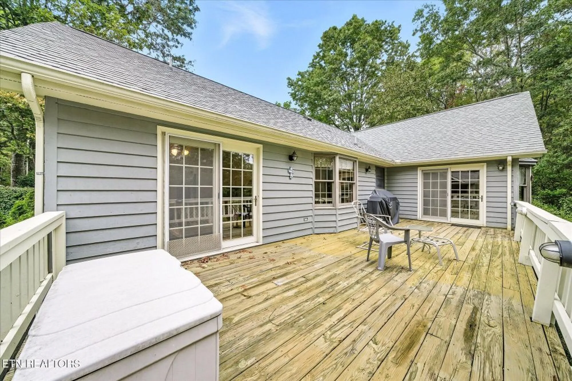 Property Slideshow image 27 of 44 | 34 beachwood ln, Crossville, TN, 38558