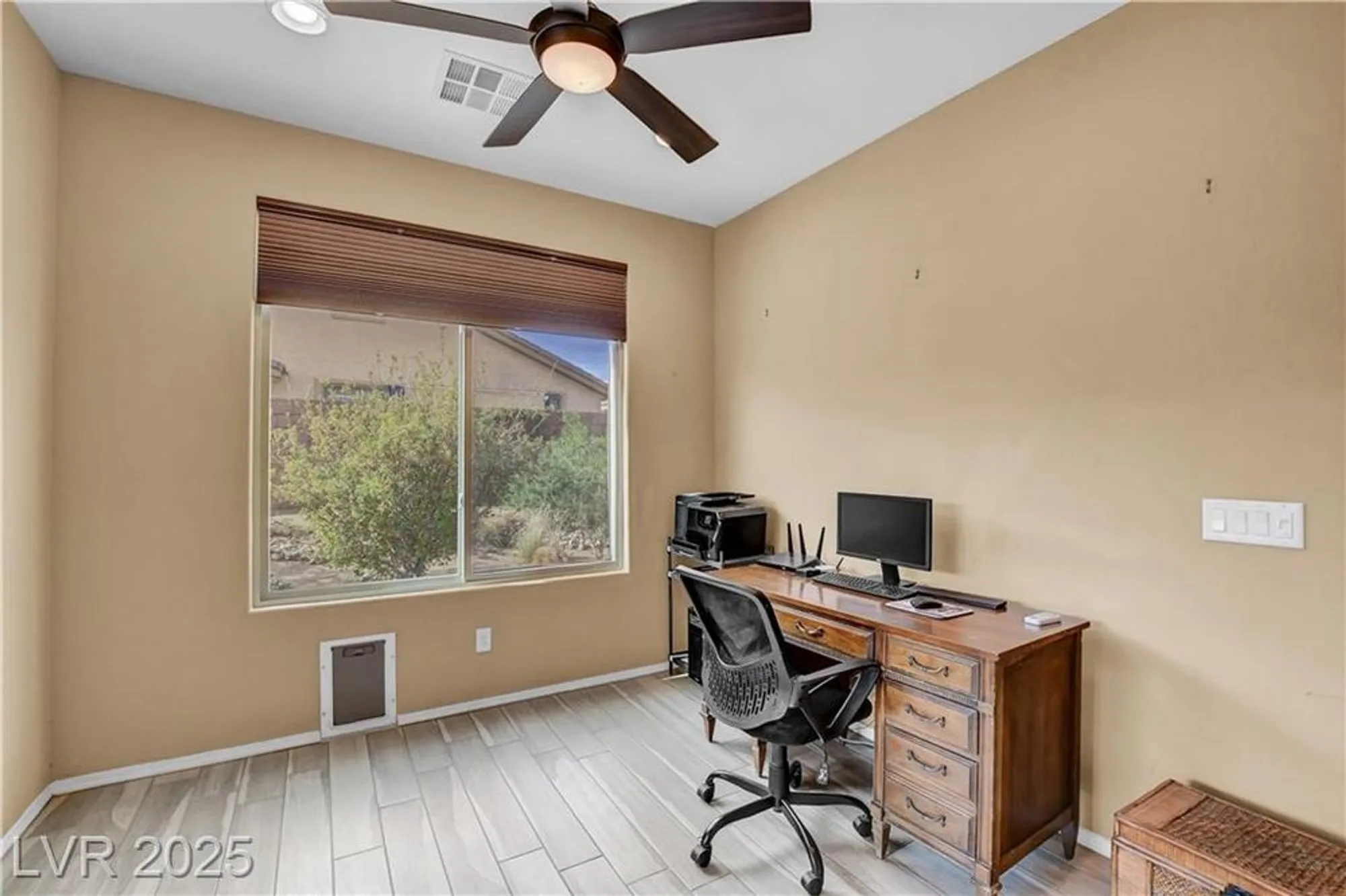 Property Slideshow image 39 of 82 | 5749 keystone crest st, North Las Vegas, NV, 89081