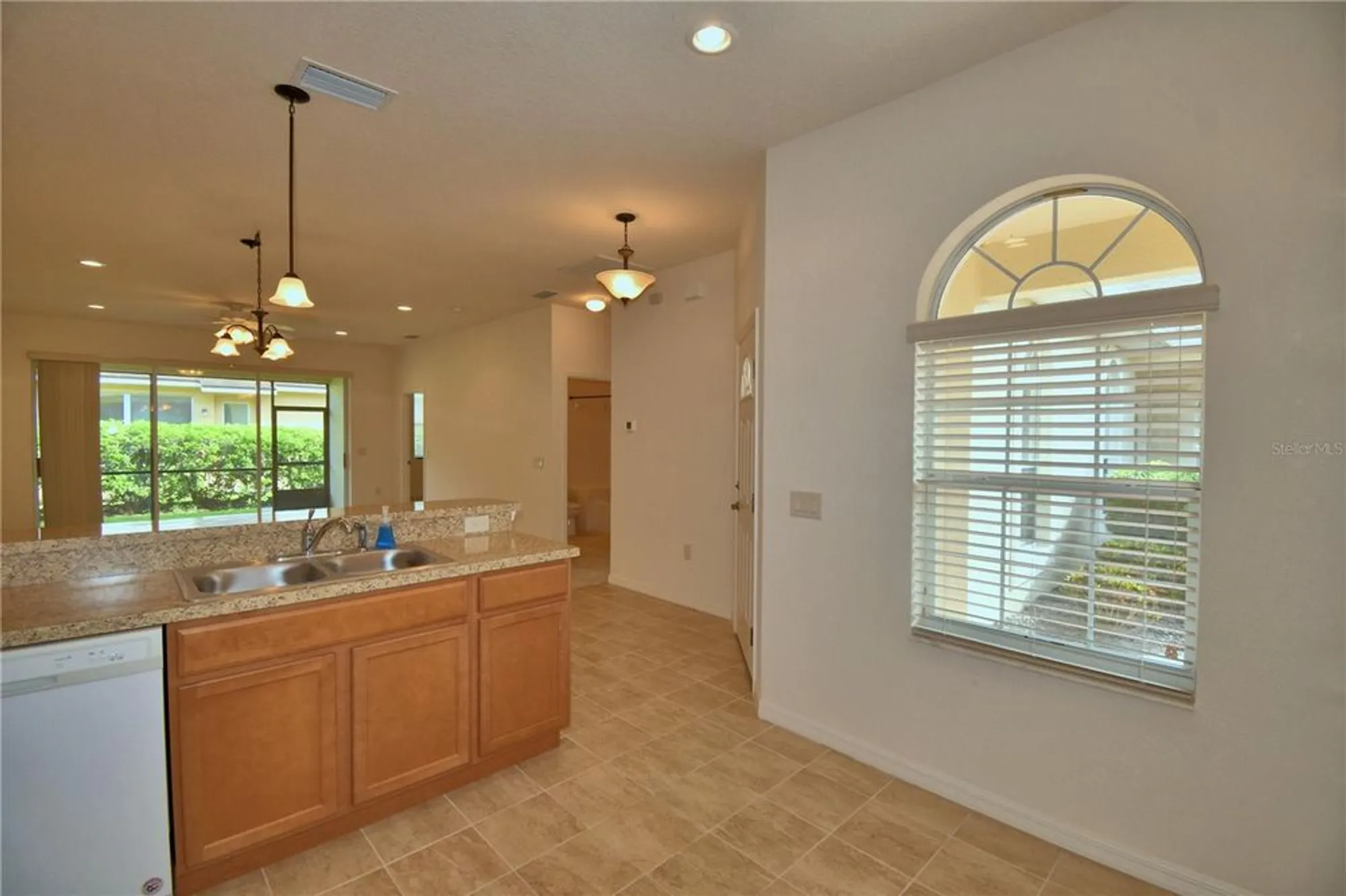 Property Slideshow image 6 of 68 | 1613 linz ct, Winter Haven, FL, 33884